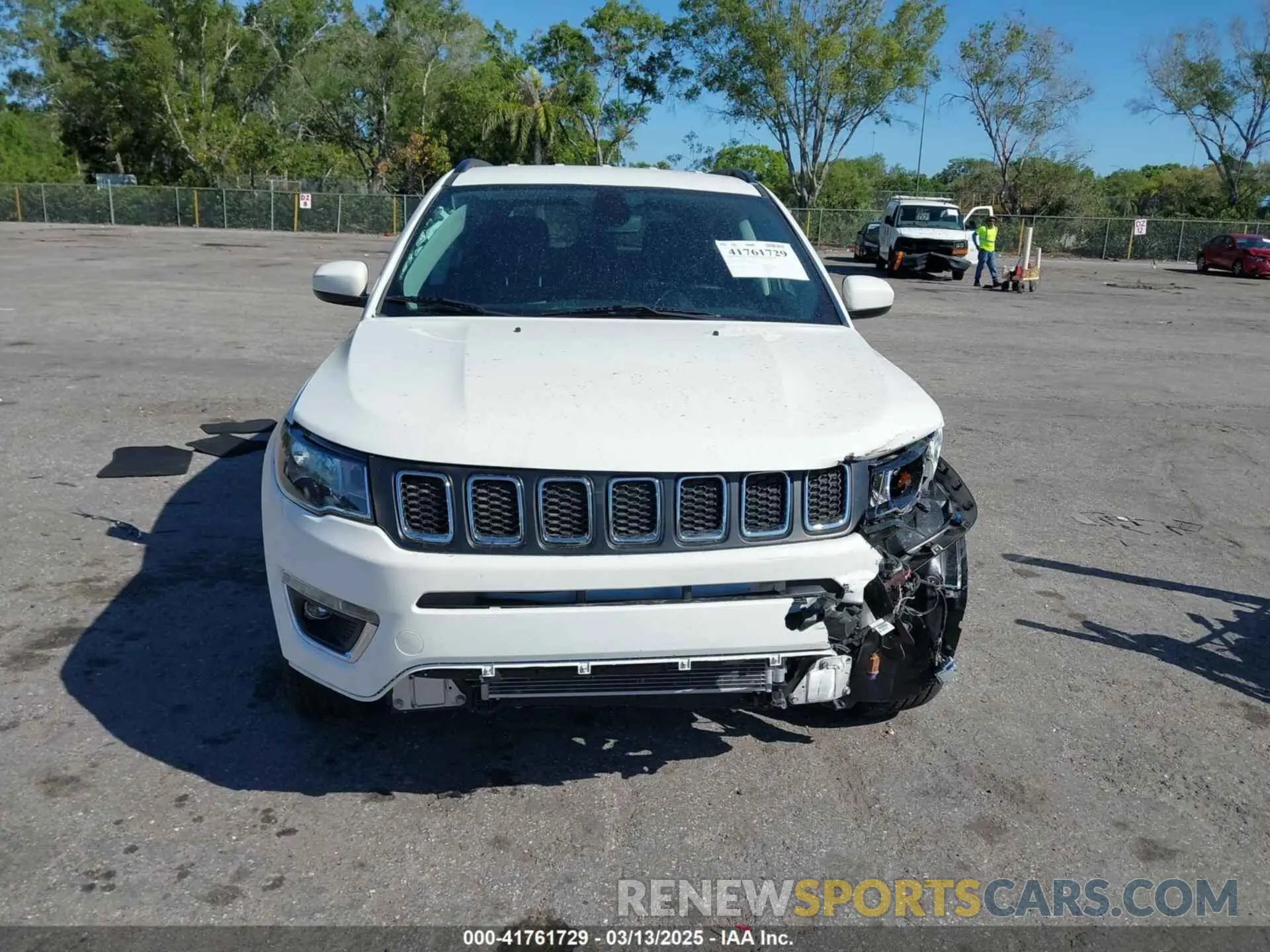 12 fotografías del automóvil dañado 3c4njcbb2lt121185 JEEP COMPASS 2020