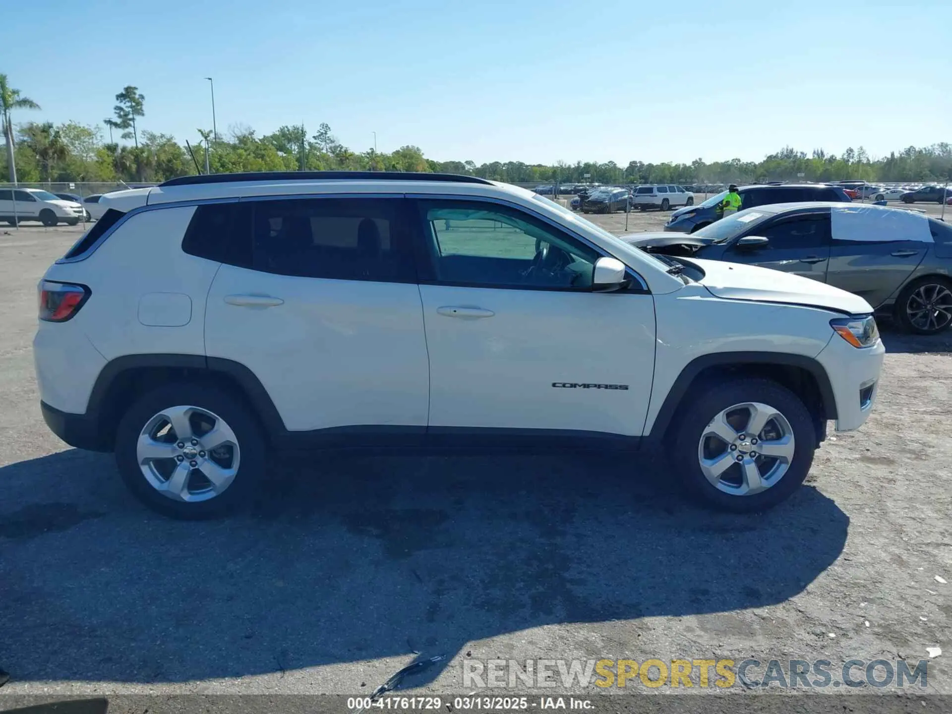 13 fotografías del automóvil dañado 3c4njcbb2lt121185 JEEP COMPASS 2020