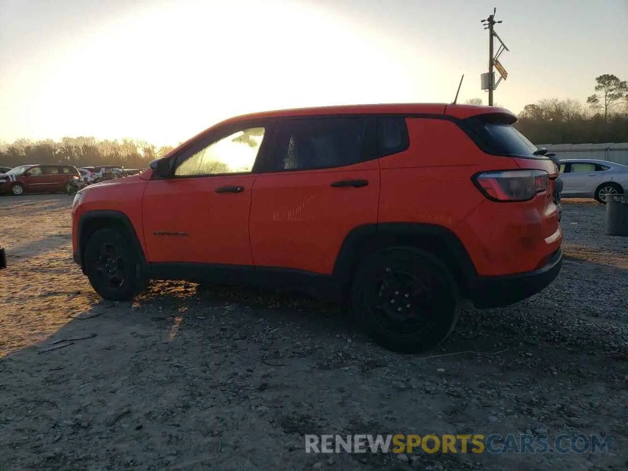 2 fotografías del automóvil dañado 3C4NJCAB2MT501985 JEEP COMPASS 2021
