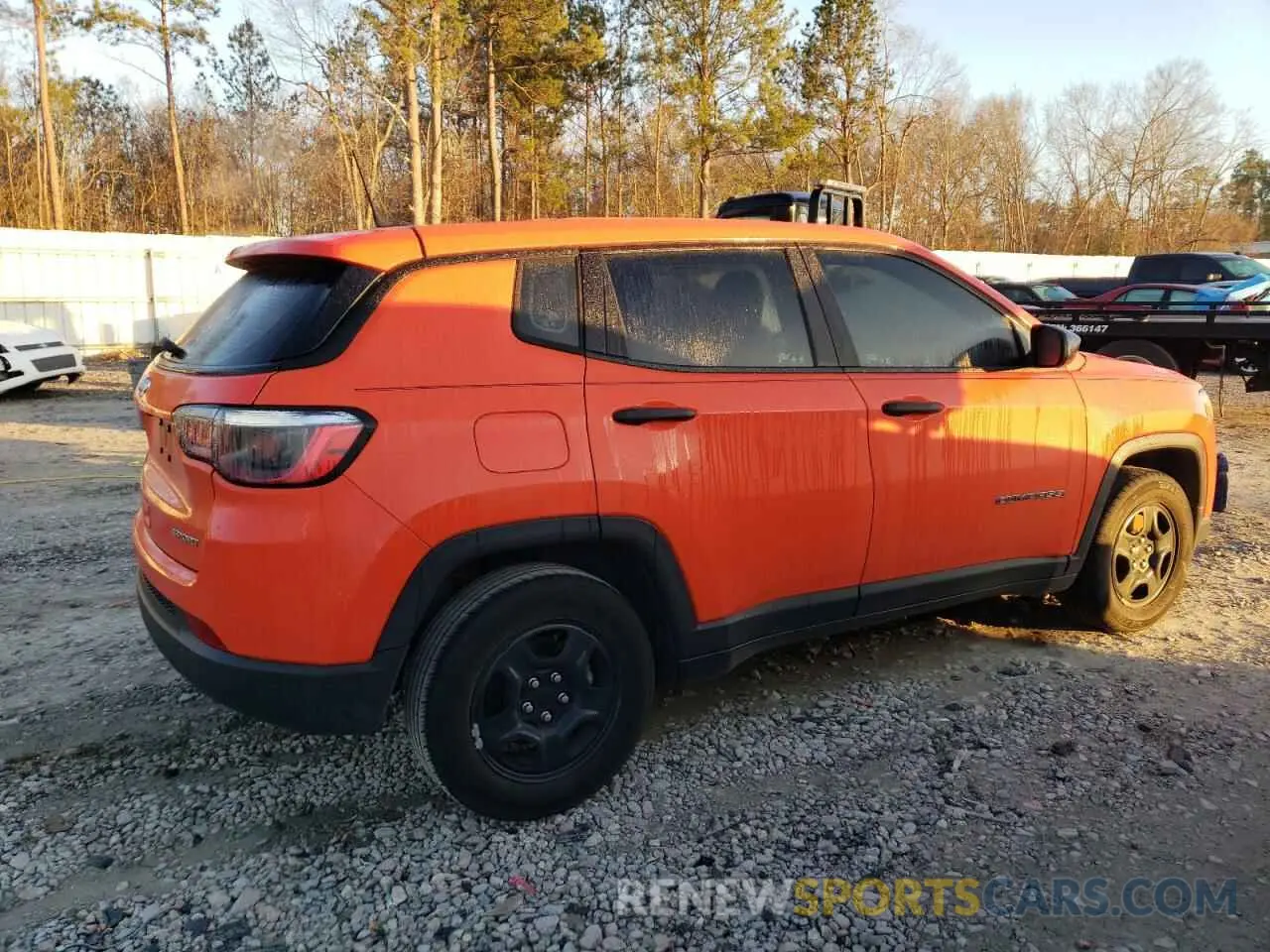 3 fotografías del automóvil dañado 3C4NJCAB2MT501985 JEEP COMPASS 2021