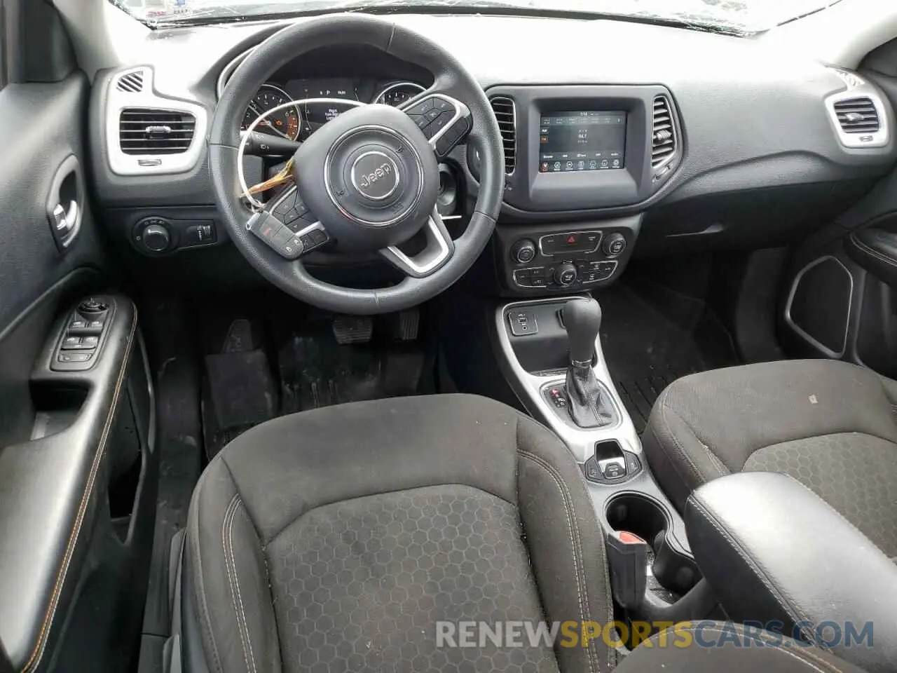 8 fotografías del automóvil dañado 3C4NJCAB2MT563757 JEEP COMPASS 2021