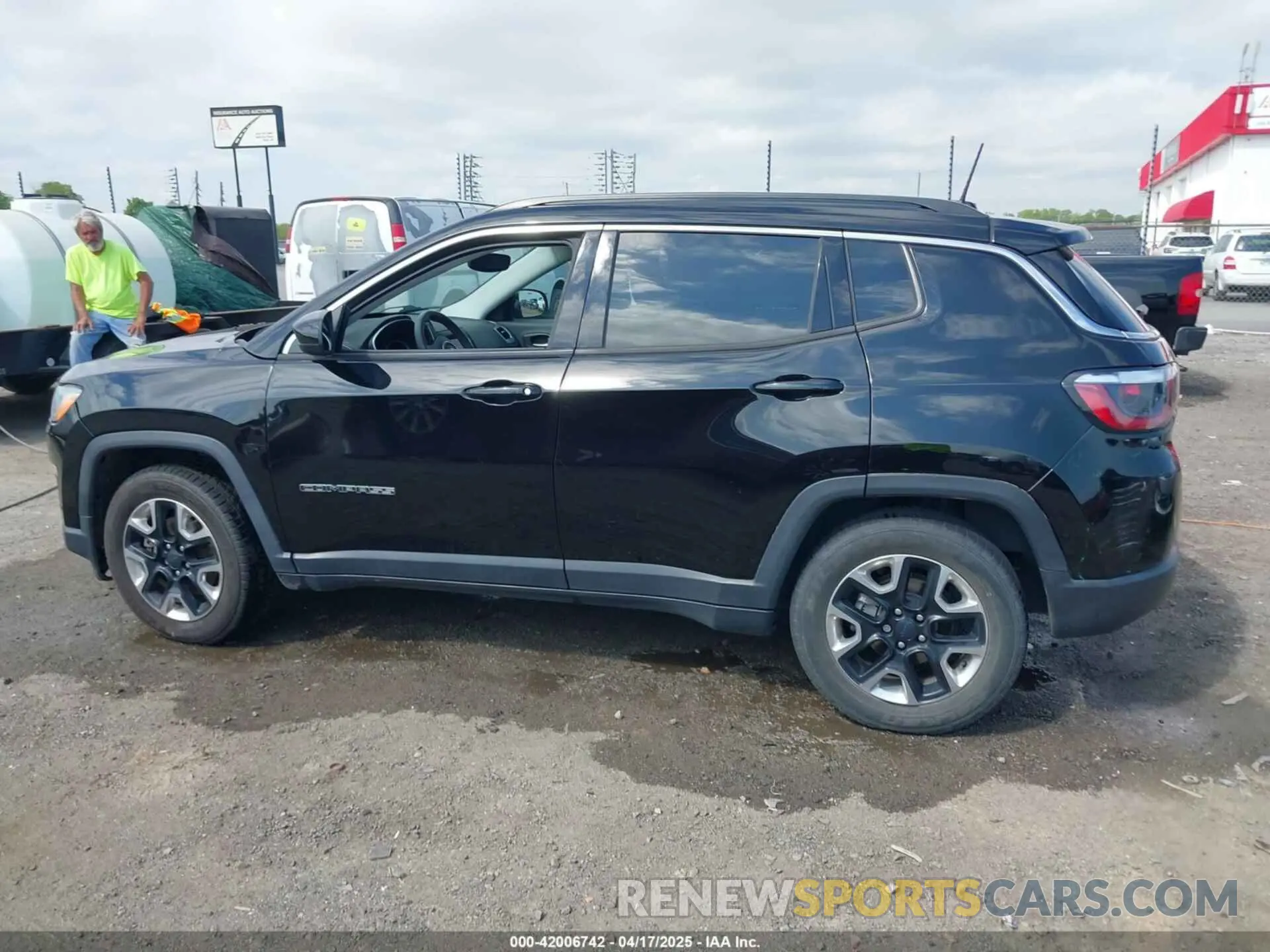 14 fotografías del automóvil dañado 3C4NJCBB0MT502423 JEEP COMPASS 2021