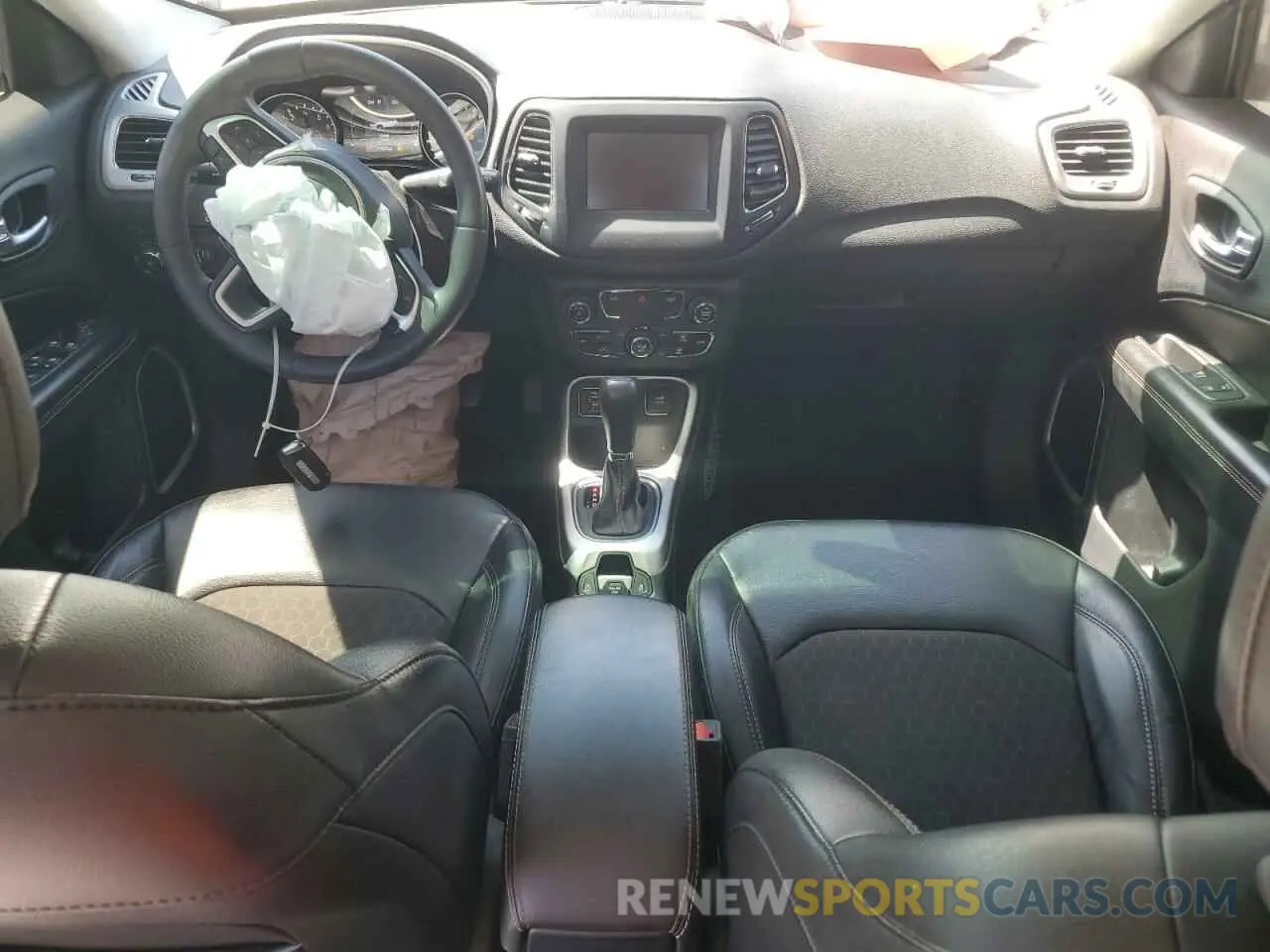 8 fotografías del automóvil dañado 3C4NJCBB0MT538984 JEEP COMPASS 2021