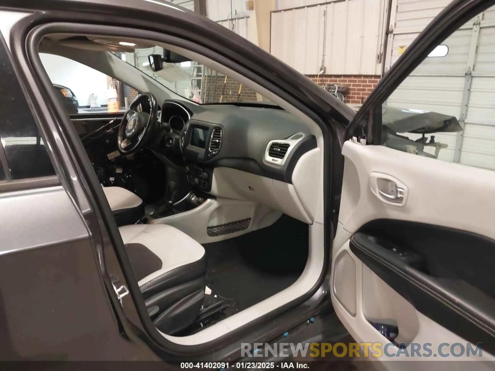 5 fotografías del automóvil dañado 3C4NJCBB1MT538704 JEEP COMPASS 2021