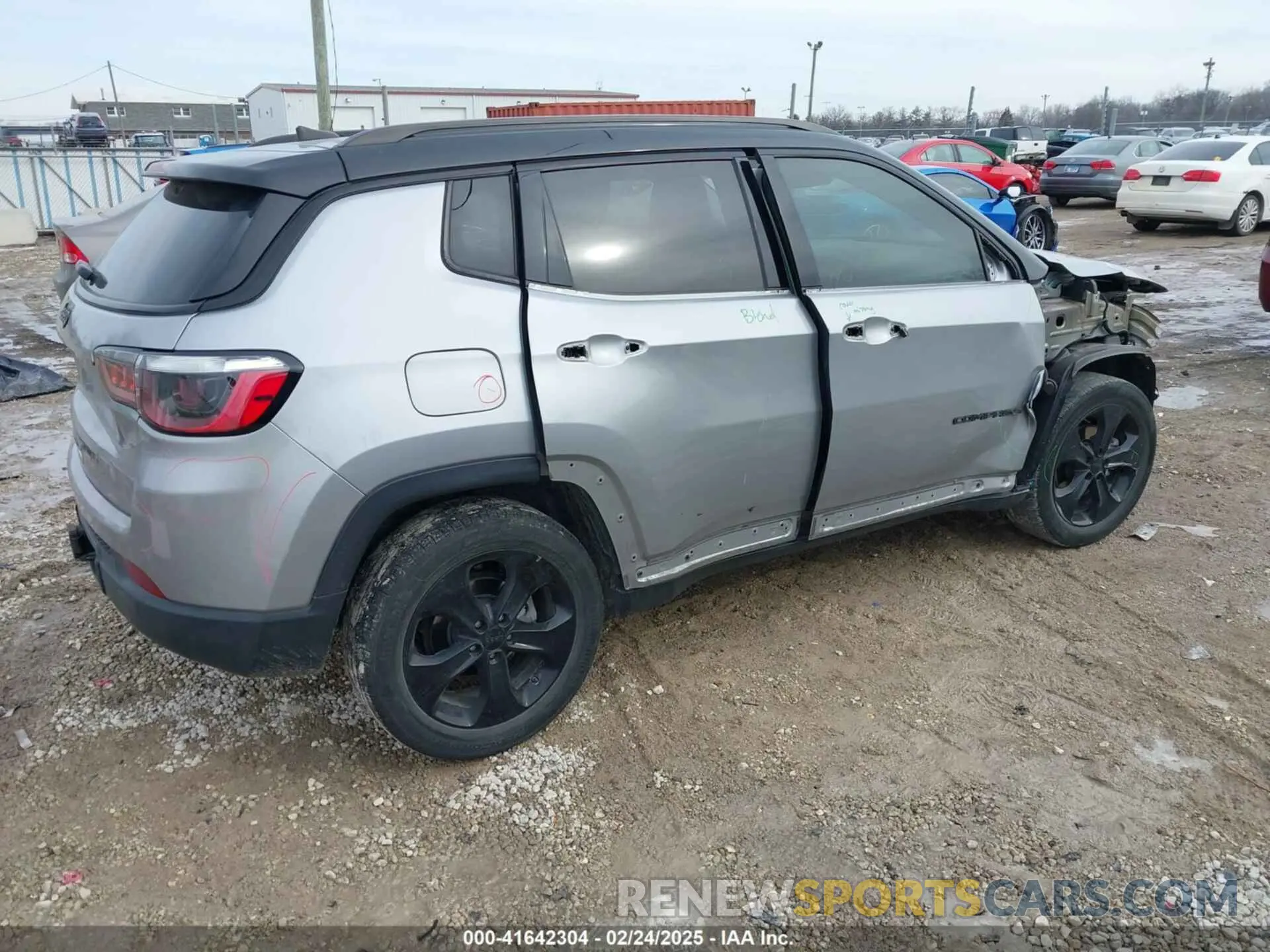 4 fotografías del automóvil dañado 3C4NJCBB2MT526500 JEEP COMPASS 2021