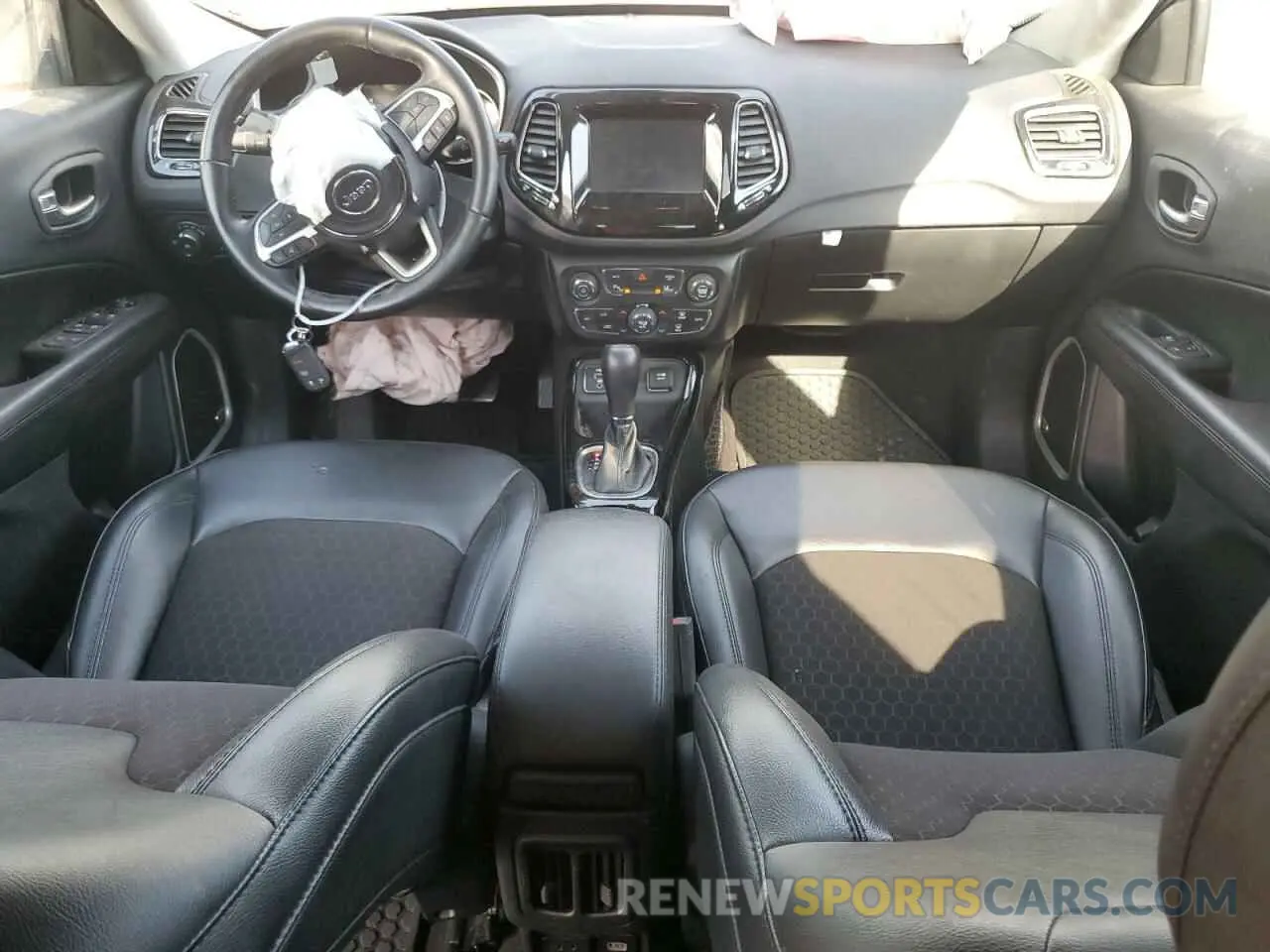 8 fotografías del automóvil dañado 3C4NJCBB2MT532314 JEEP COMPASS 2021