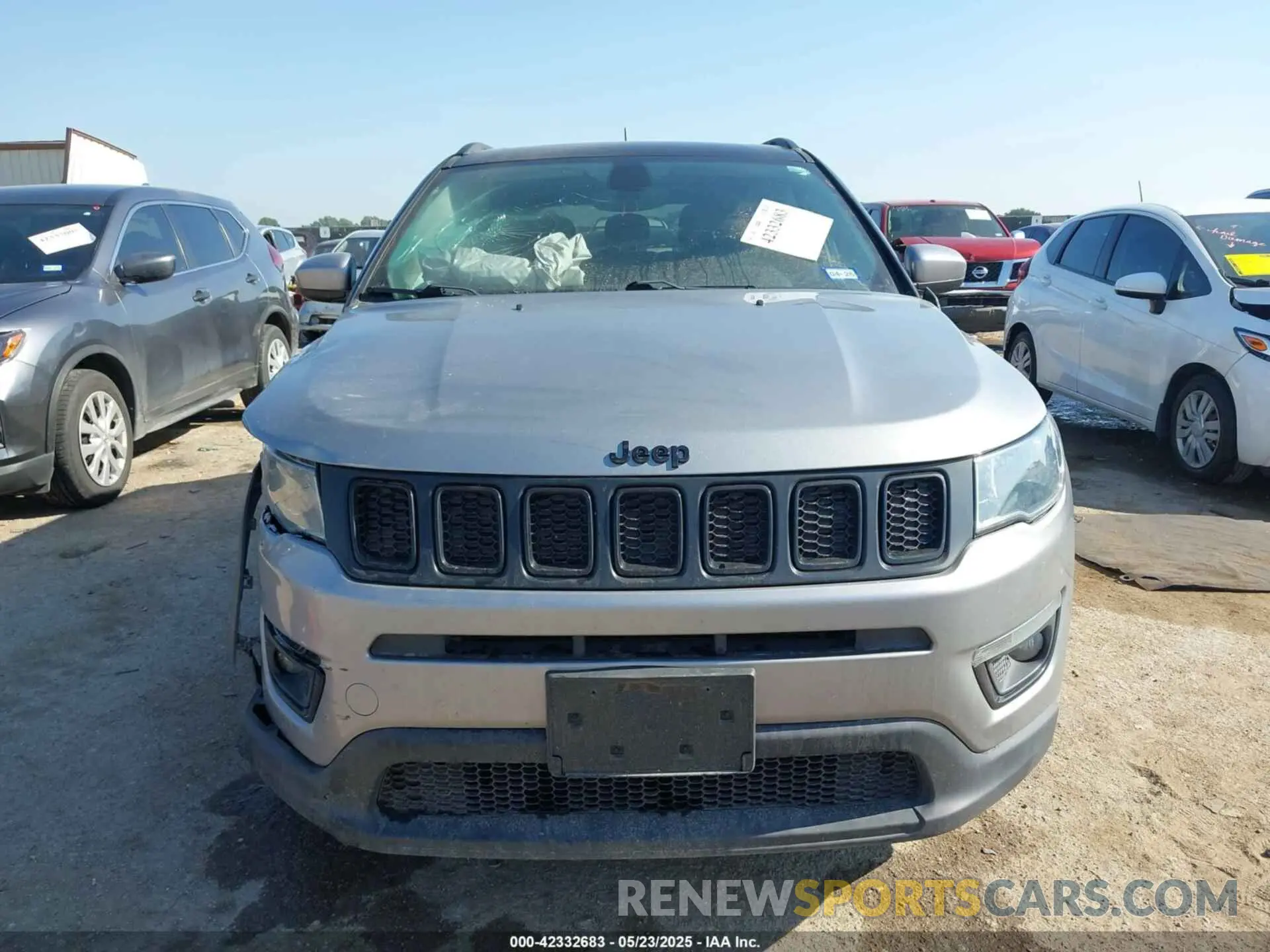 12 fotografías del automóvil dañado 3C4NJCBB3MT531494 JEEP COMPASS 2021