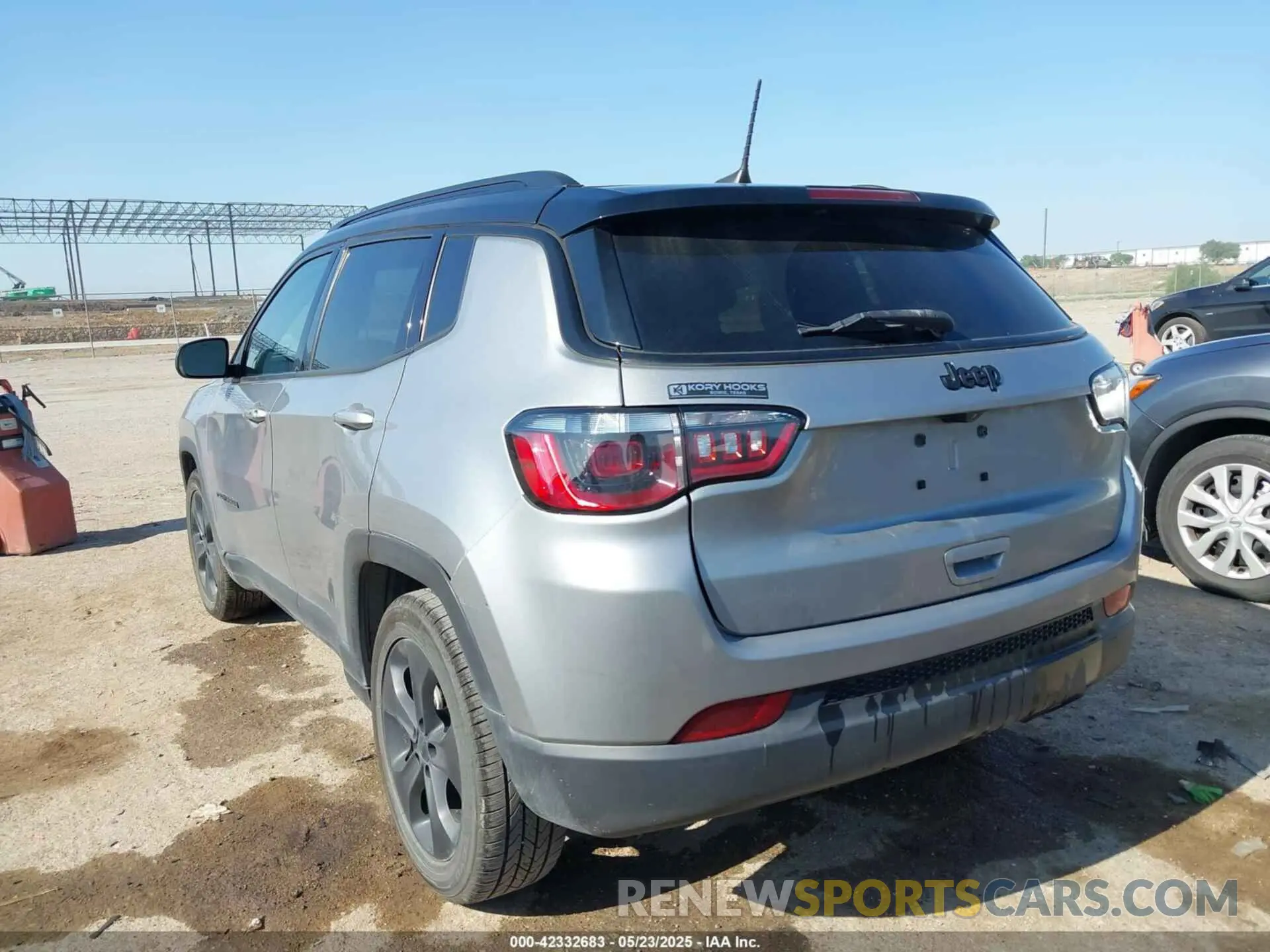 3 fotografías del automóvil dañado 3C4NJCBB3MT531494 JEEP COMPASS 2021