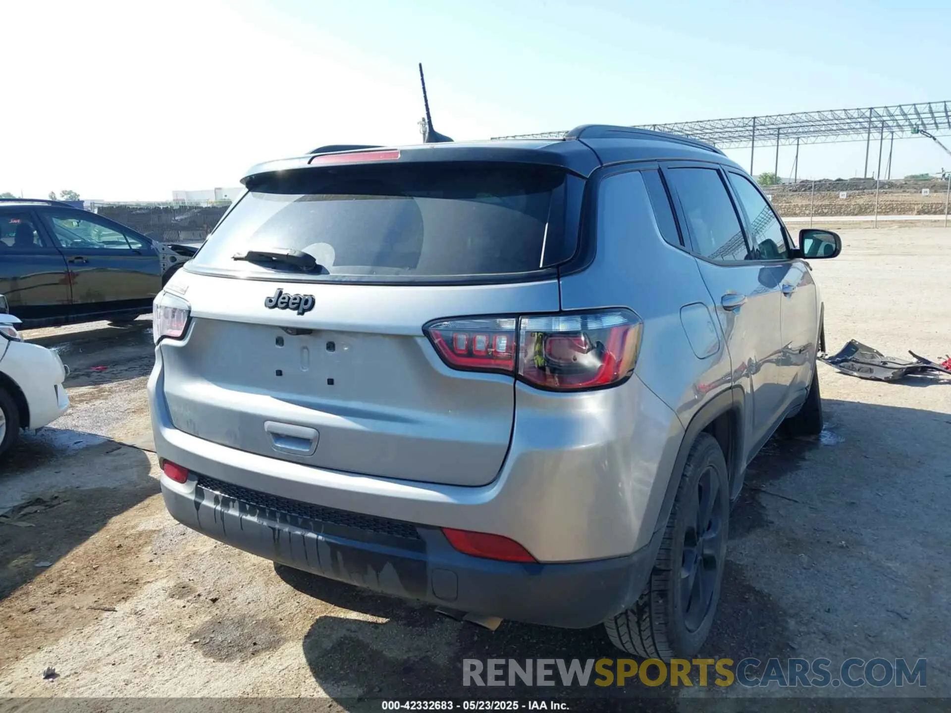 4 fotografías del automóvil dañado 3C4NJCBB3MT531494 JEEP COMPASS 2021
