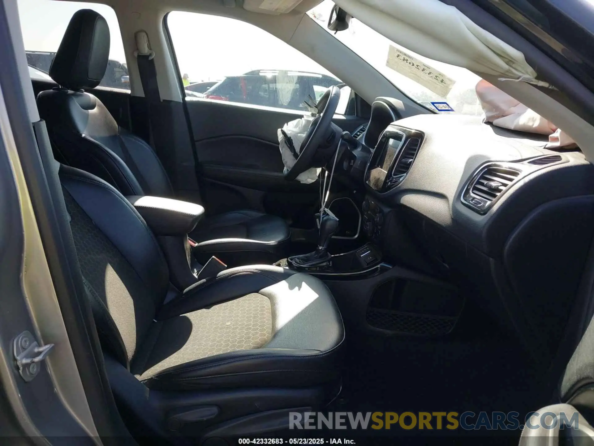 5 fotografías del automóvil dañado 3C4NJCBB3MT531494 JEEP COMPASS 2021