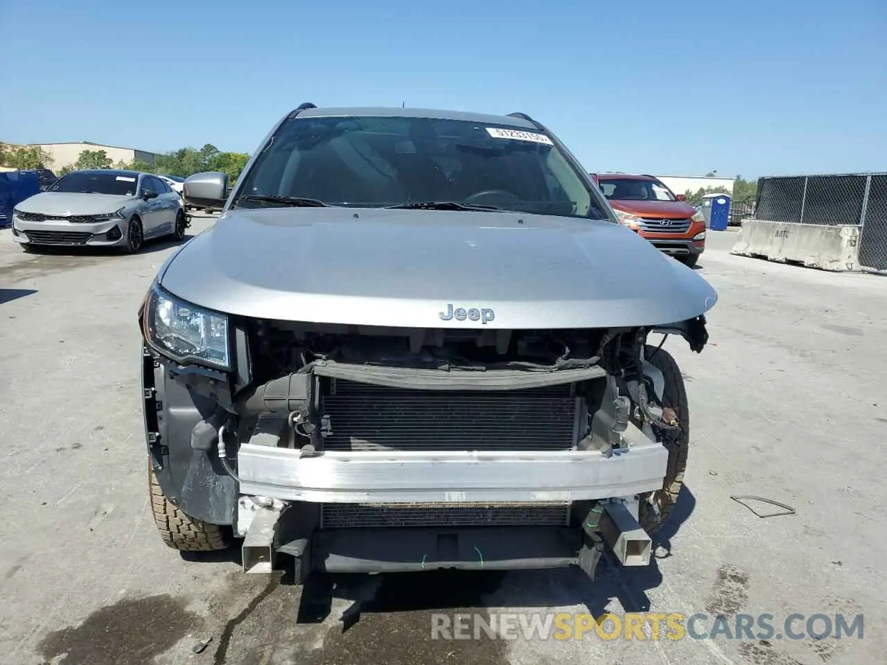 5 fotografías del automóvil dañado 3C4NJCBB4MT552824 JEEP COMPASS 2021