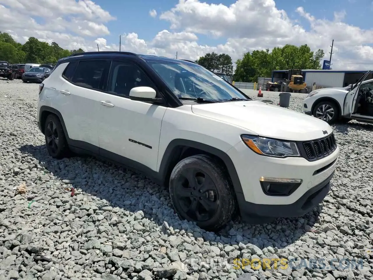 4 fotografías del automóvil dañado 3C4NJCBB4MT587380 JEEP COMPASS 2021