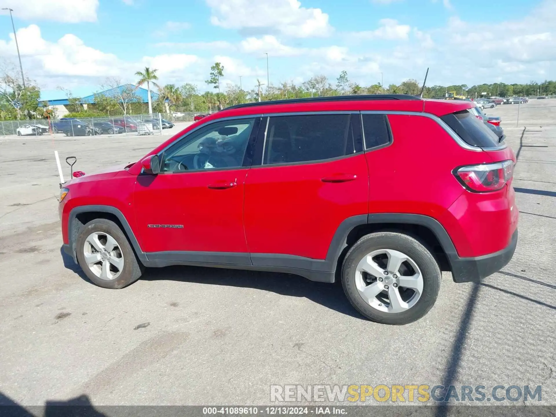 14 fotografías del automóvil dañado 3C4NJCBB4MT592188 JEEP COMPASS 2021