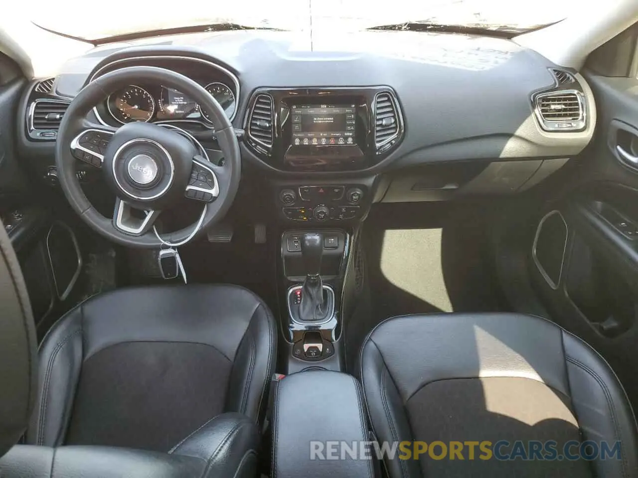 8 fotografías del automóvil dañado 3C4NJCBB5MT573763 JEEP COMPASS 2021