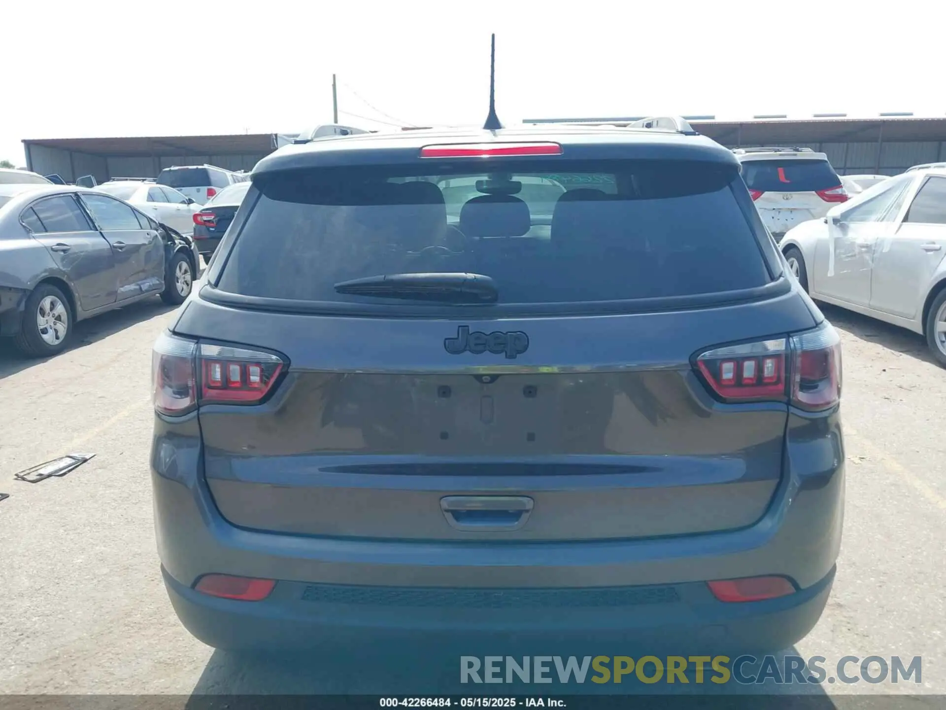 16 fotografías del automóvil dañado 3C4NJCBB7MT527321 JEEP COMPASS 2021