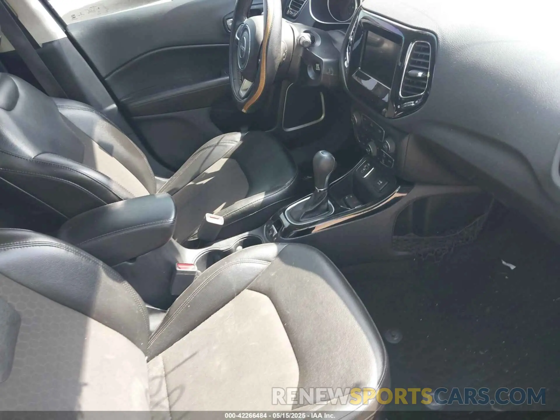 5 fotografías del automóvil dañado 3C4NJCBB7MT527321 JEEP COMPASS 2021