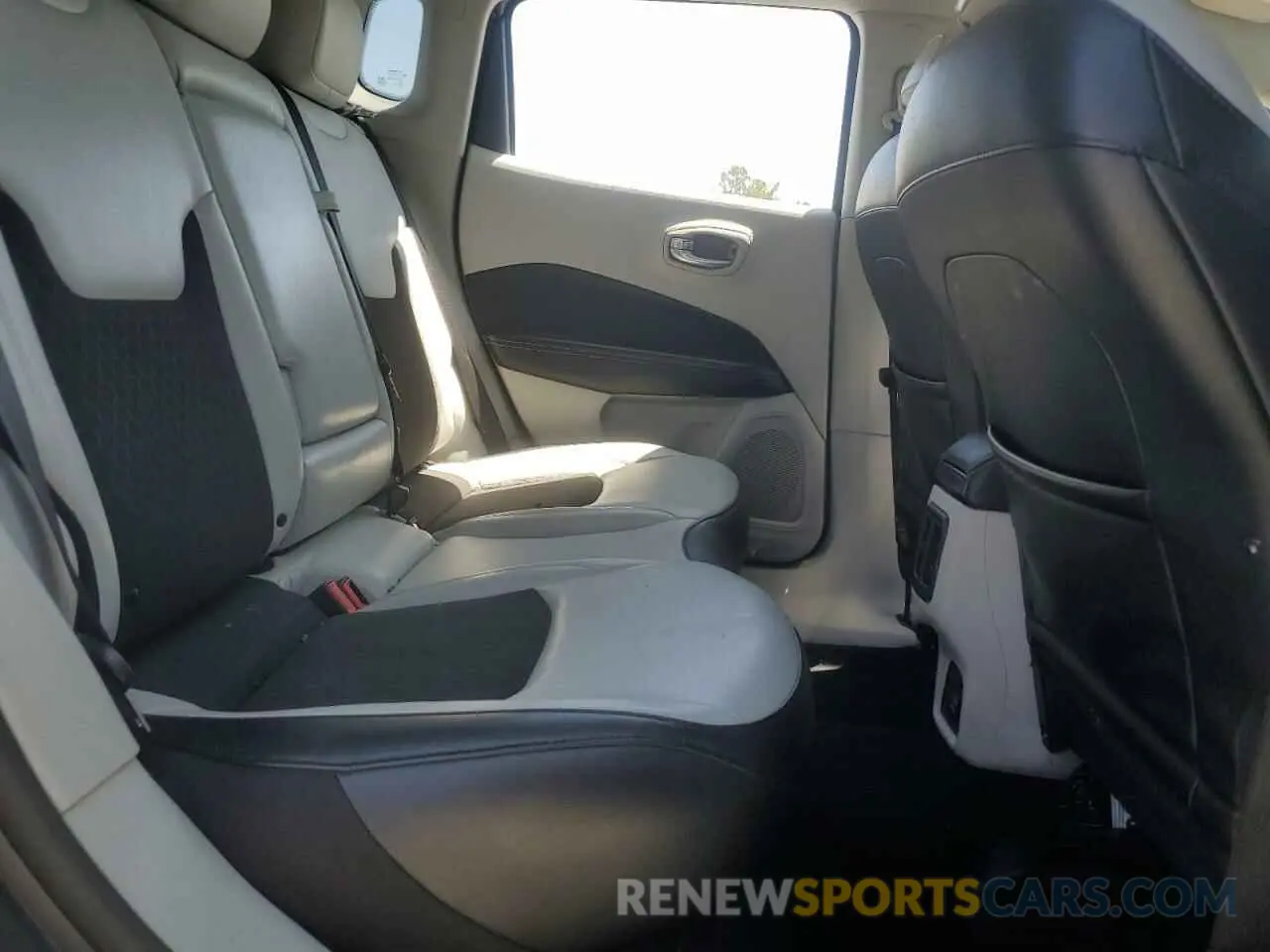 11 fotografías del automóvil dañado 3C4NJCBB9MT538952 JEEP COMPASS 2021