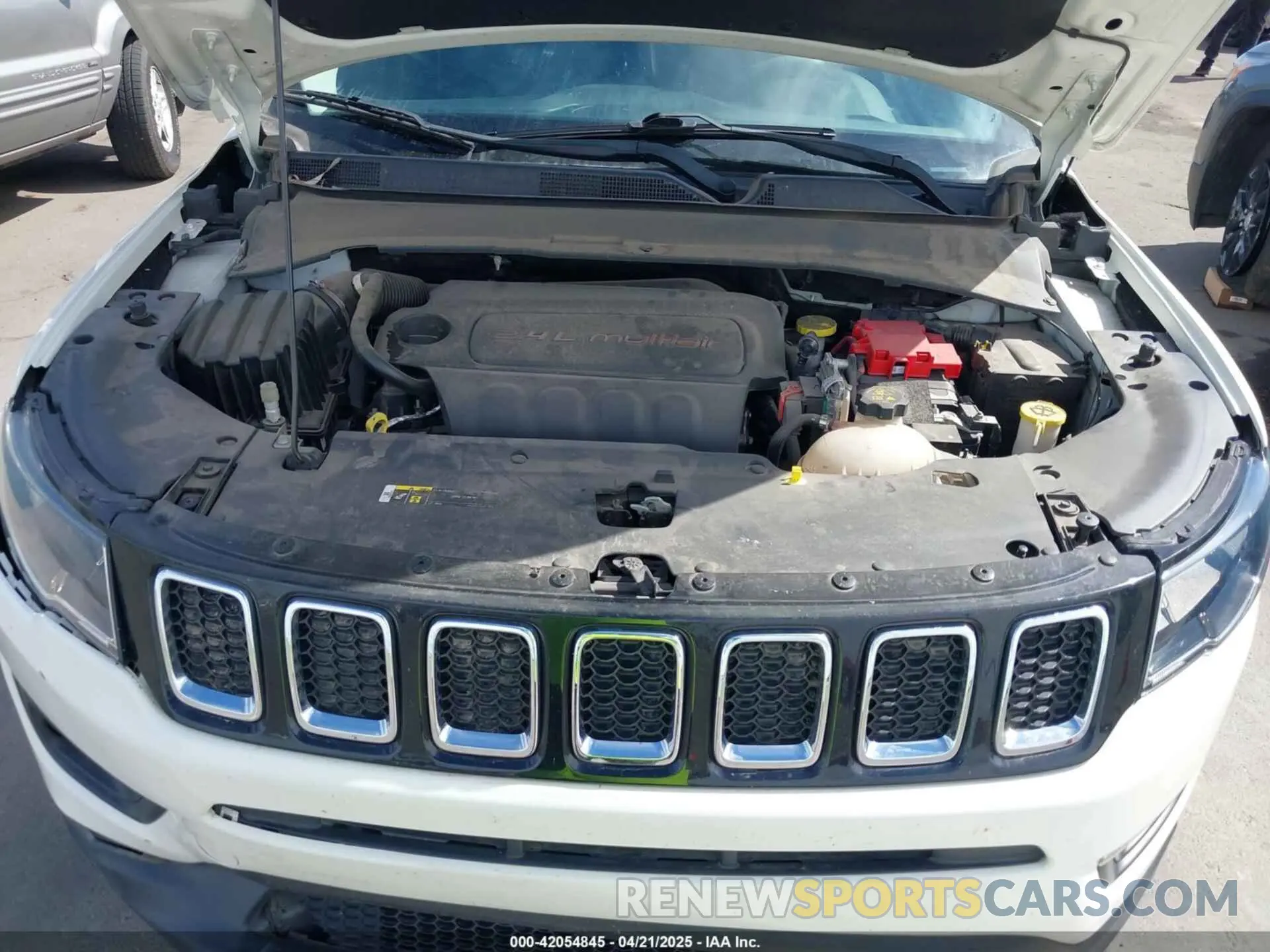 10 fotografías del automóvil dañado 3C4NJCBBXMT581213 JEEP COMPASS 2021