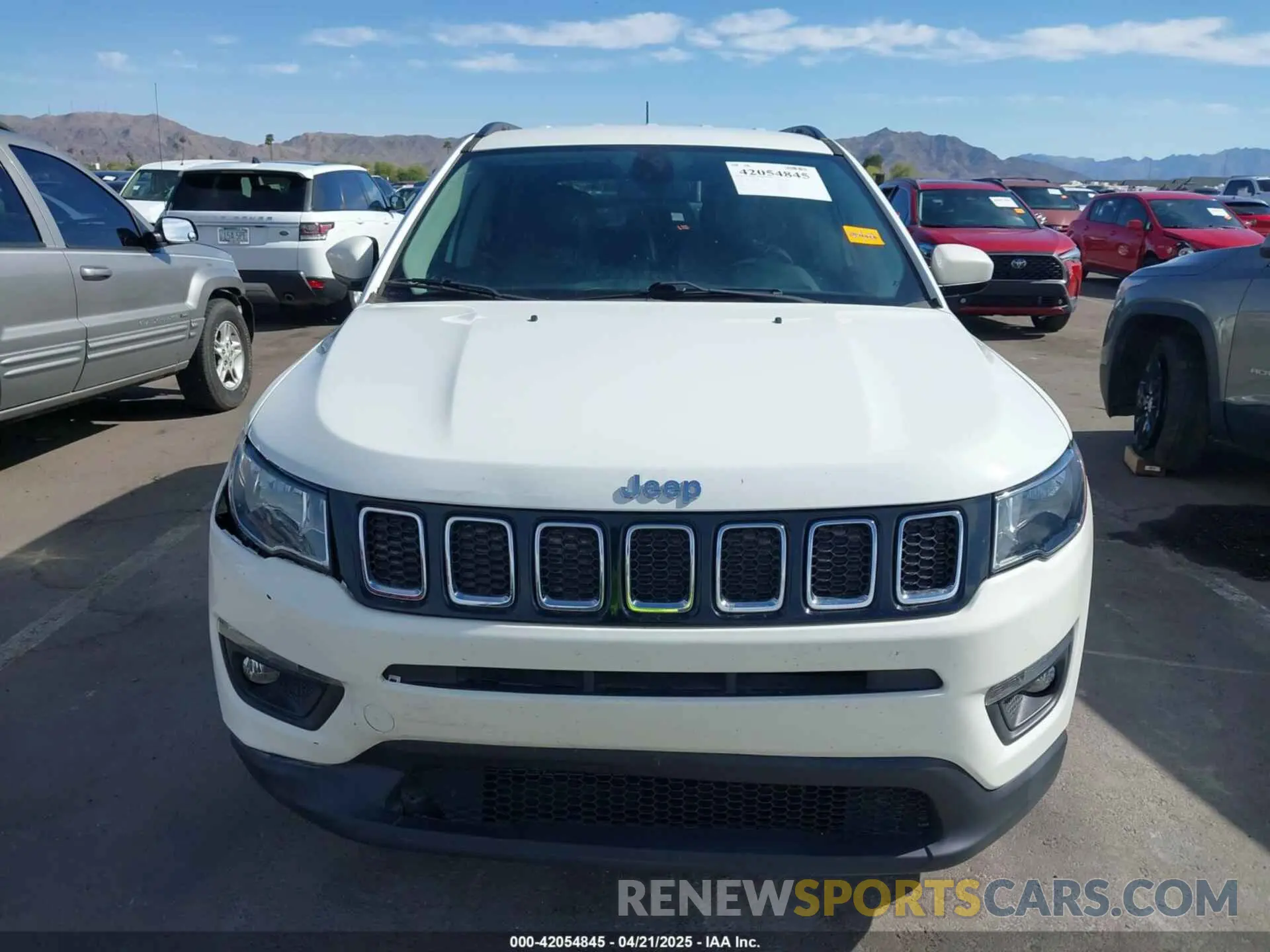 12 fotografías del automóvil dañado 3C4NJCBBXMT581213 JEEP COMPASS 2021