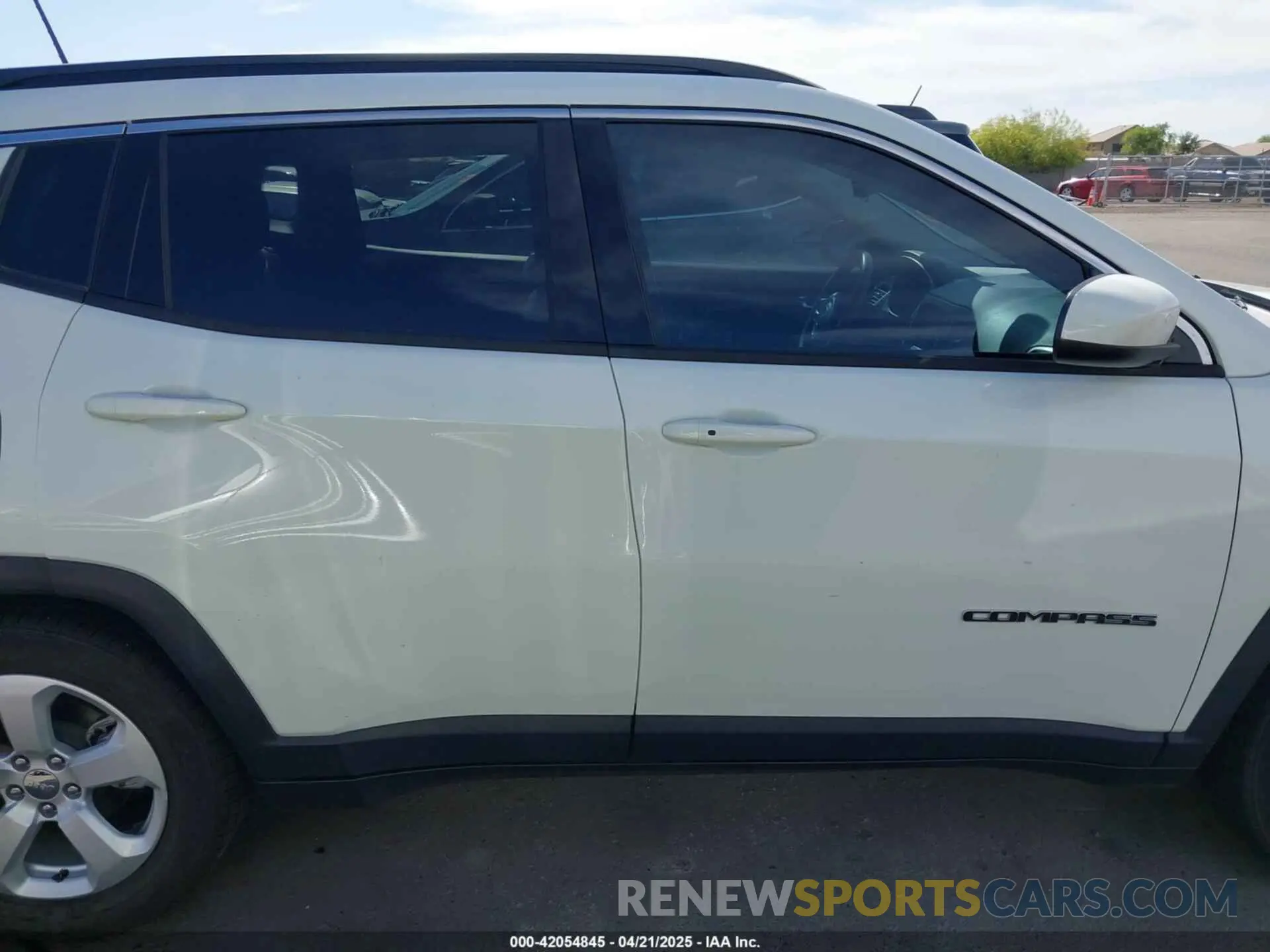13 fotografías del automóvil dañado 3C4NJCBBXMT581213 JEEP COMPASS 2021
