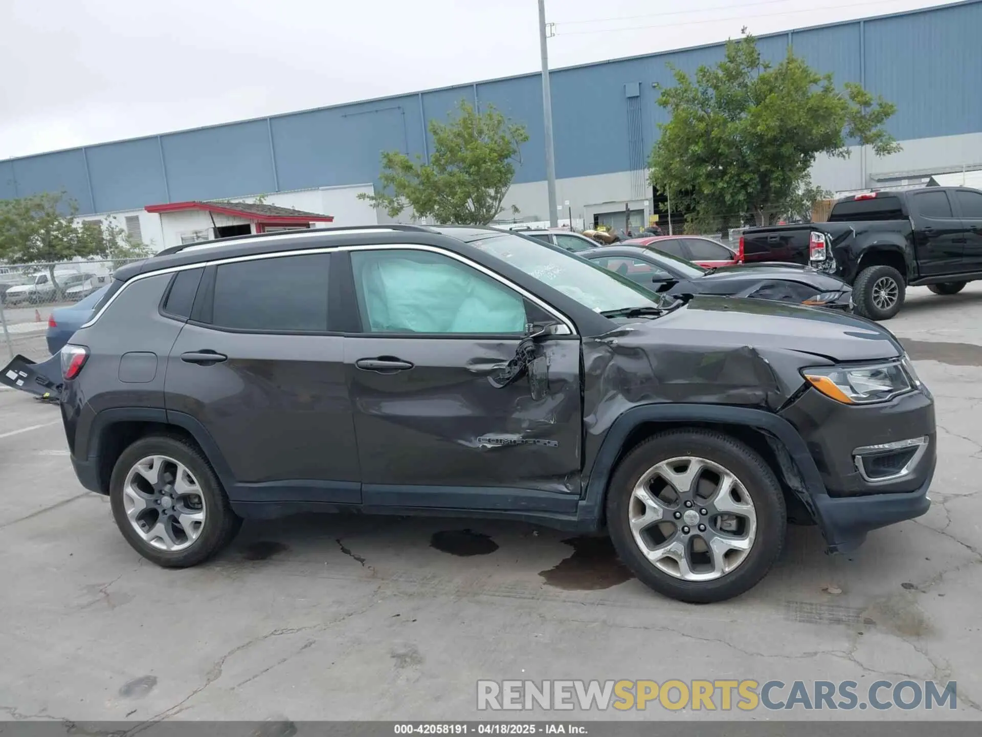 13 fotografías del automóvil dañado 3C4NJCCB0MT571336 JEEP COMPASS 2021