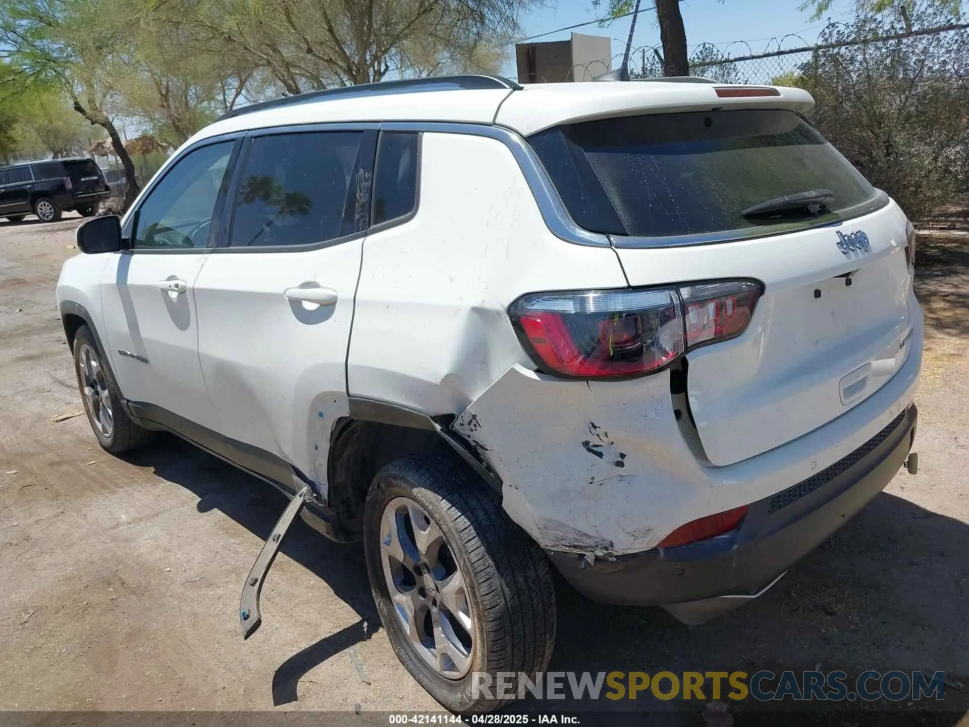 3 fotografías del automóvil dañado 3C4NJCCB1MT555775 JEEP COMPASS 2021
