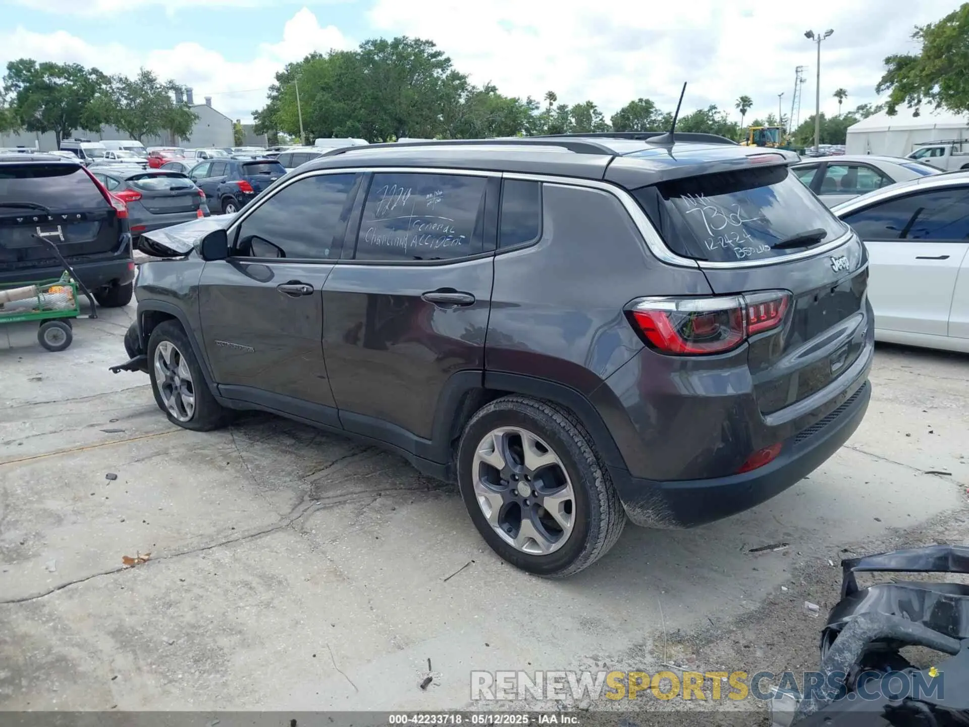 3 fotografías del automóvil dañado 3C4NJCCB9MT573621 JEEP COMPASS 2021