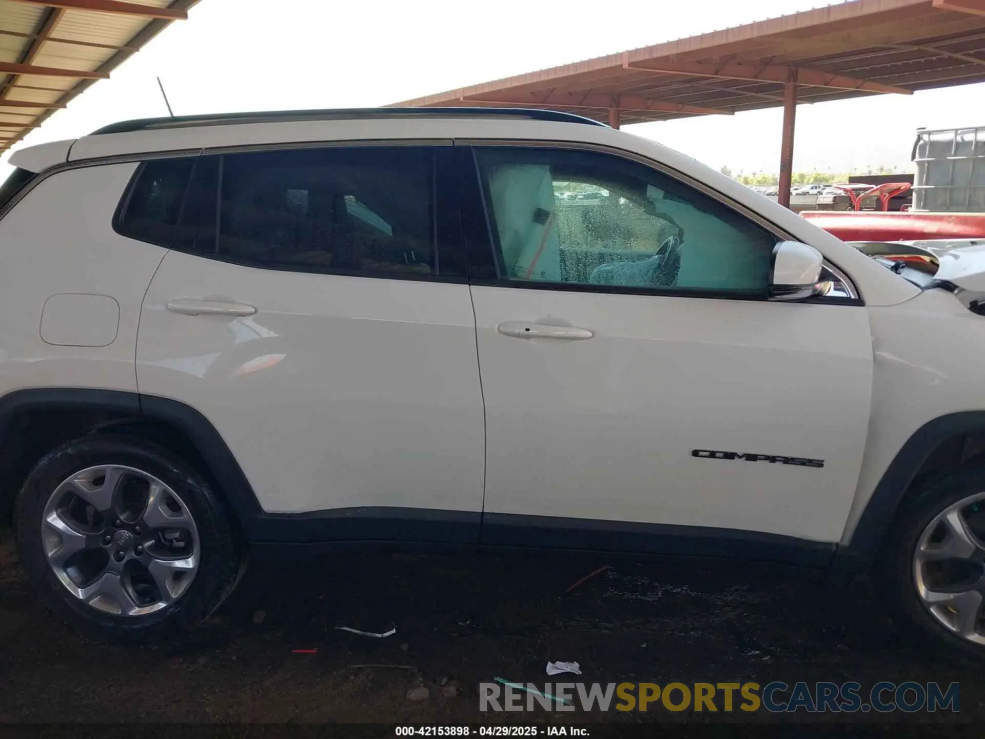 13 fotografías del automóvil dañado 3C4NJCCBXMT511497 JEEP COMPASS 2021