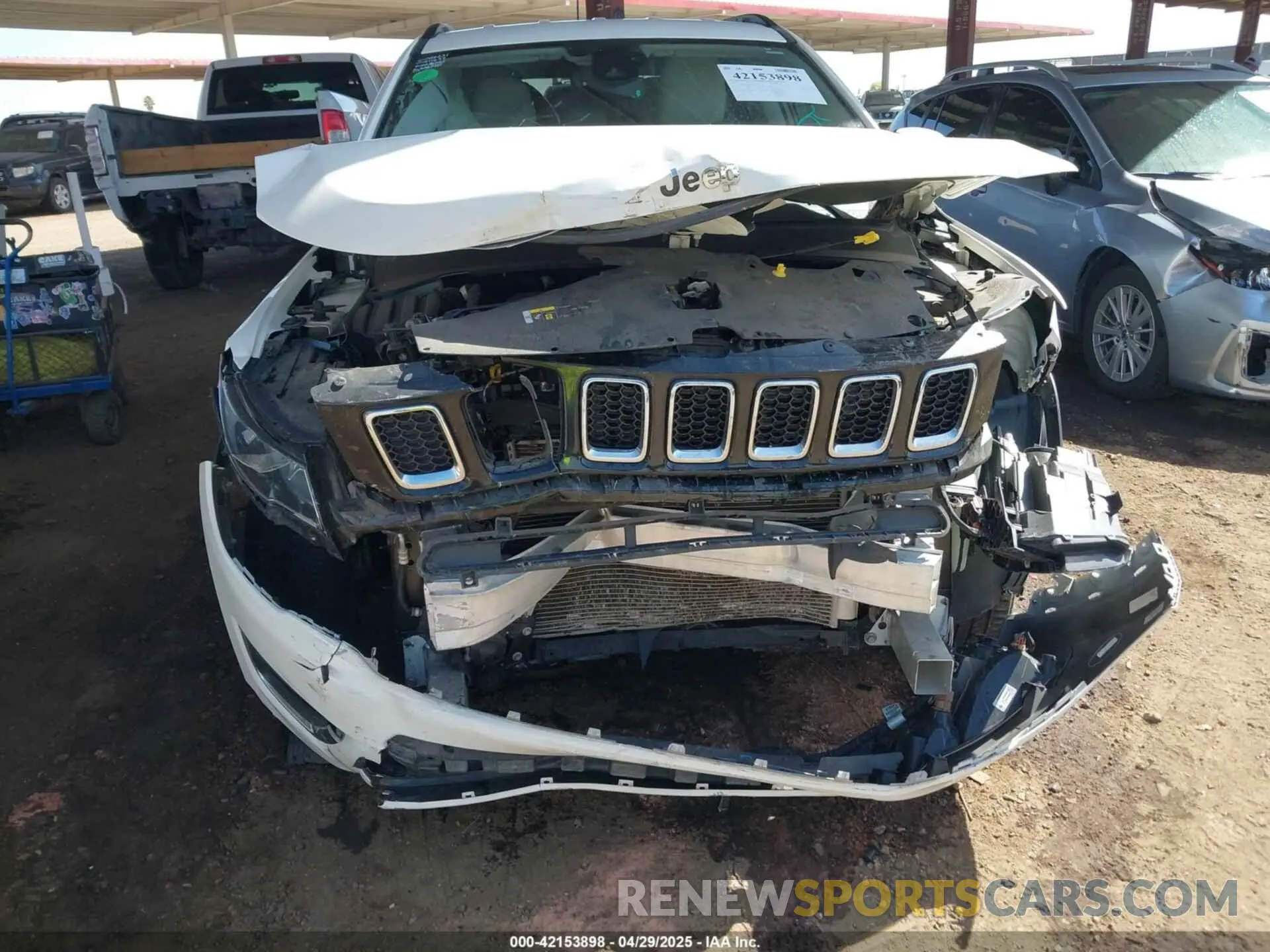6 fotografías del automóvil dañado 3C4NJCCBXMT511497 JEEP COMPASS 2021