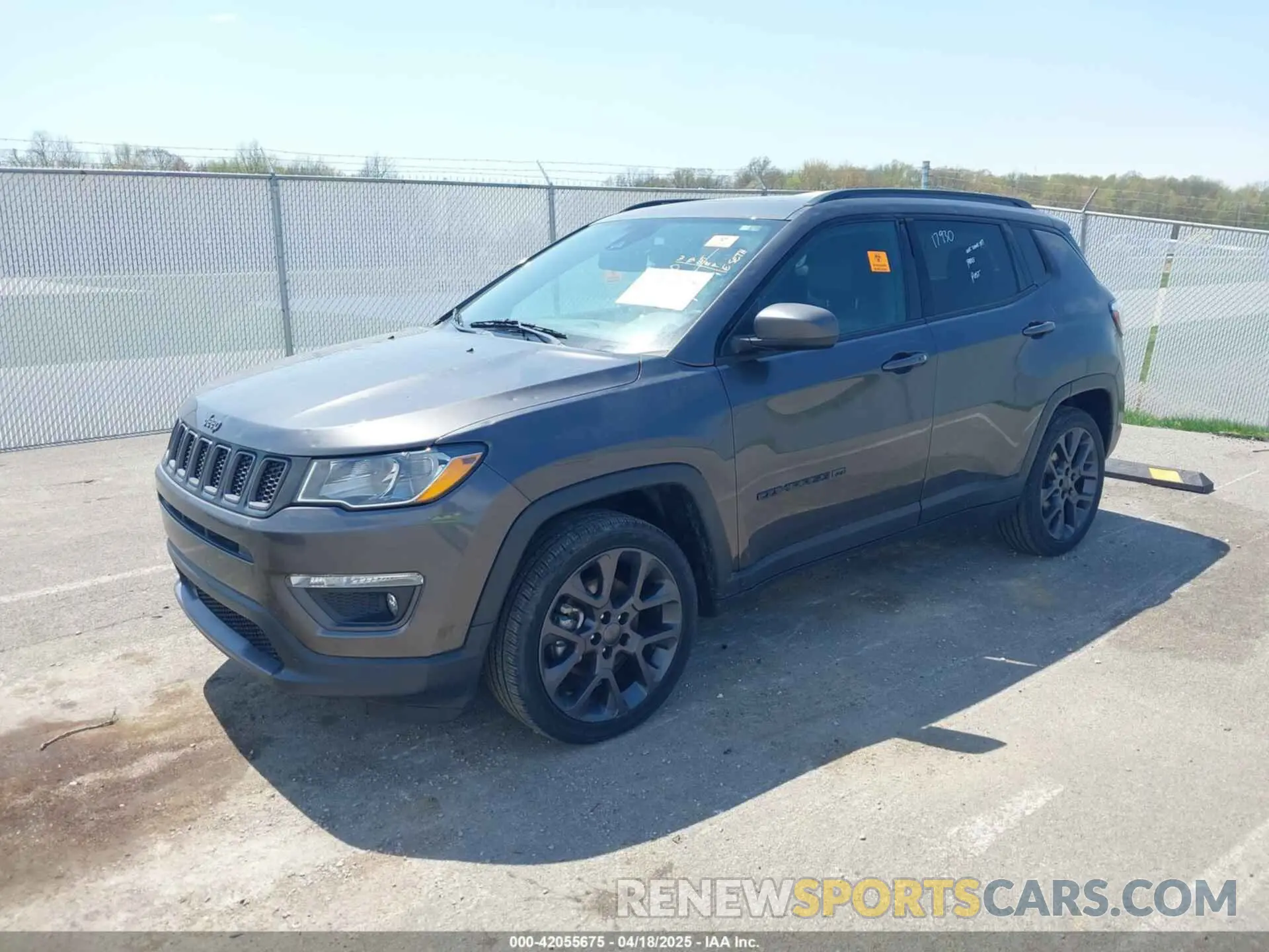 2 fotografías del automóvil dañado 3C4NJCEB1MT548631 JEEP COMPASS 2021