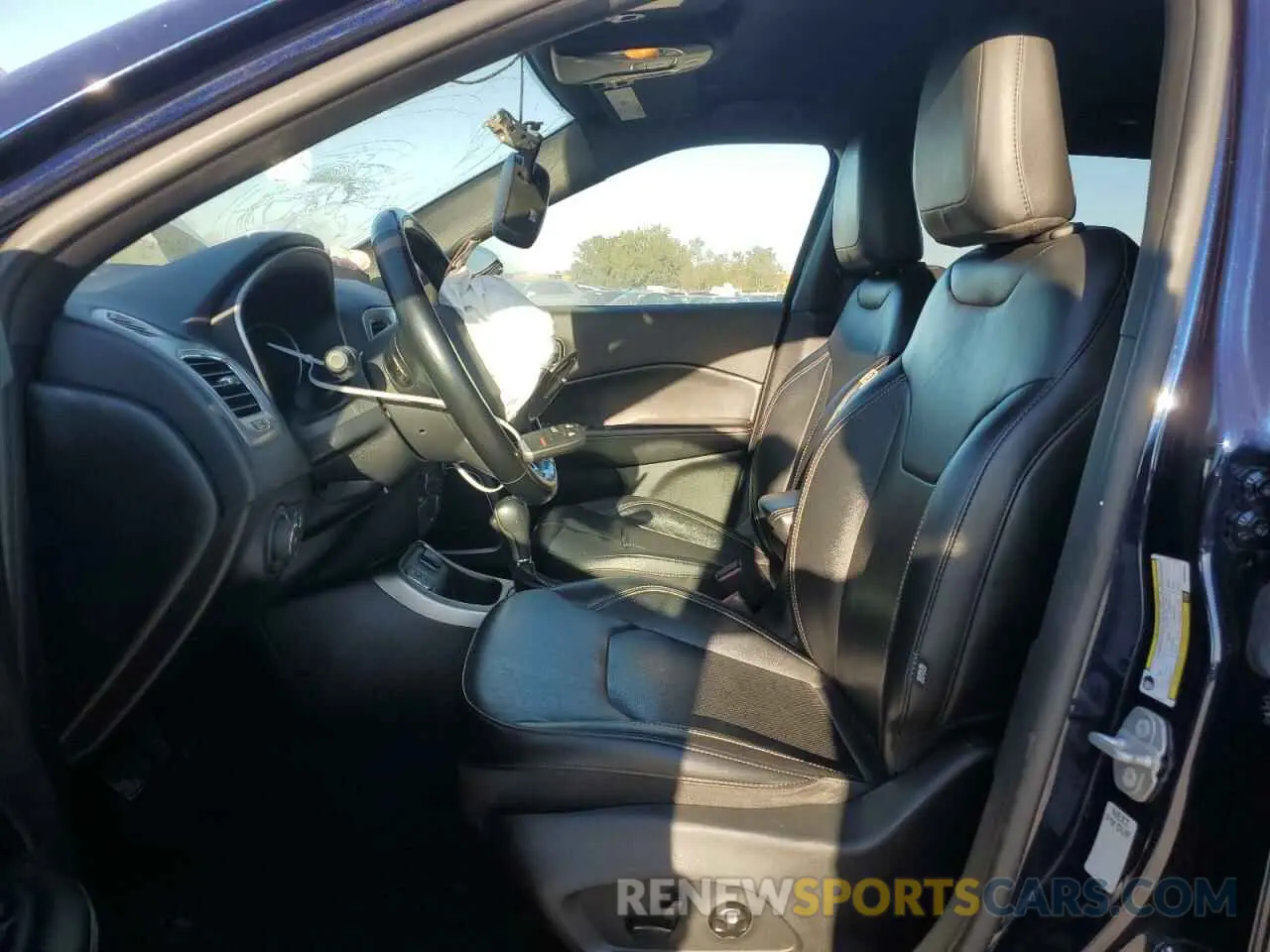 7 fotografías del automóvil dañado 3C4NJCEB2MT604012 JEEP COMPASS 2021