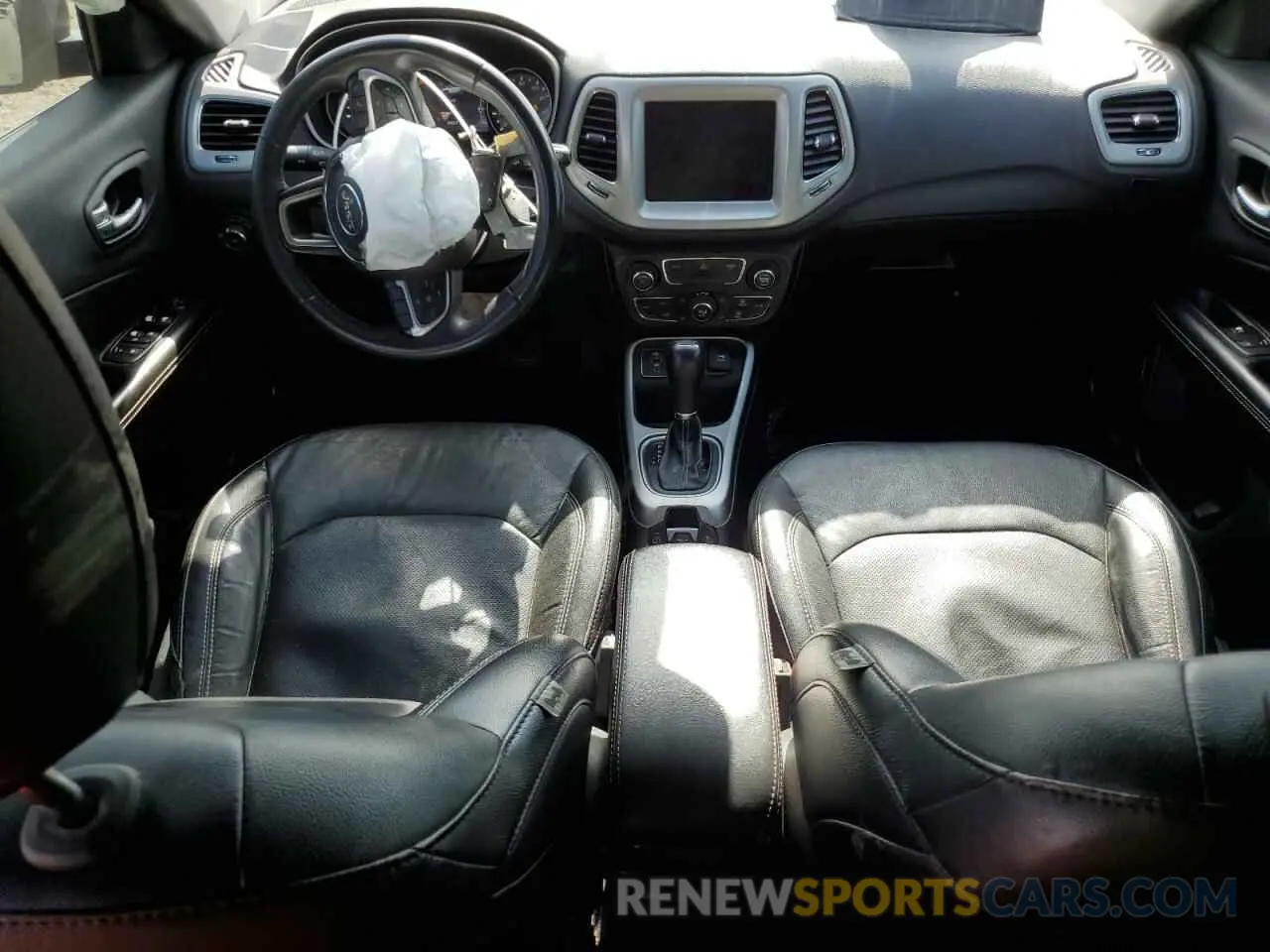 8 fotografías del automóvil dañado 3C4NJCEB3MT553247 JEEP COMPASS 2021