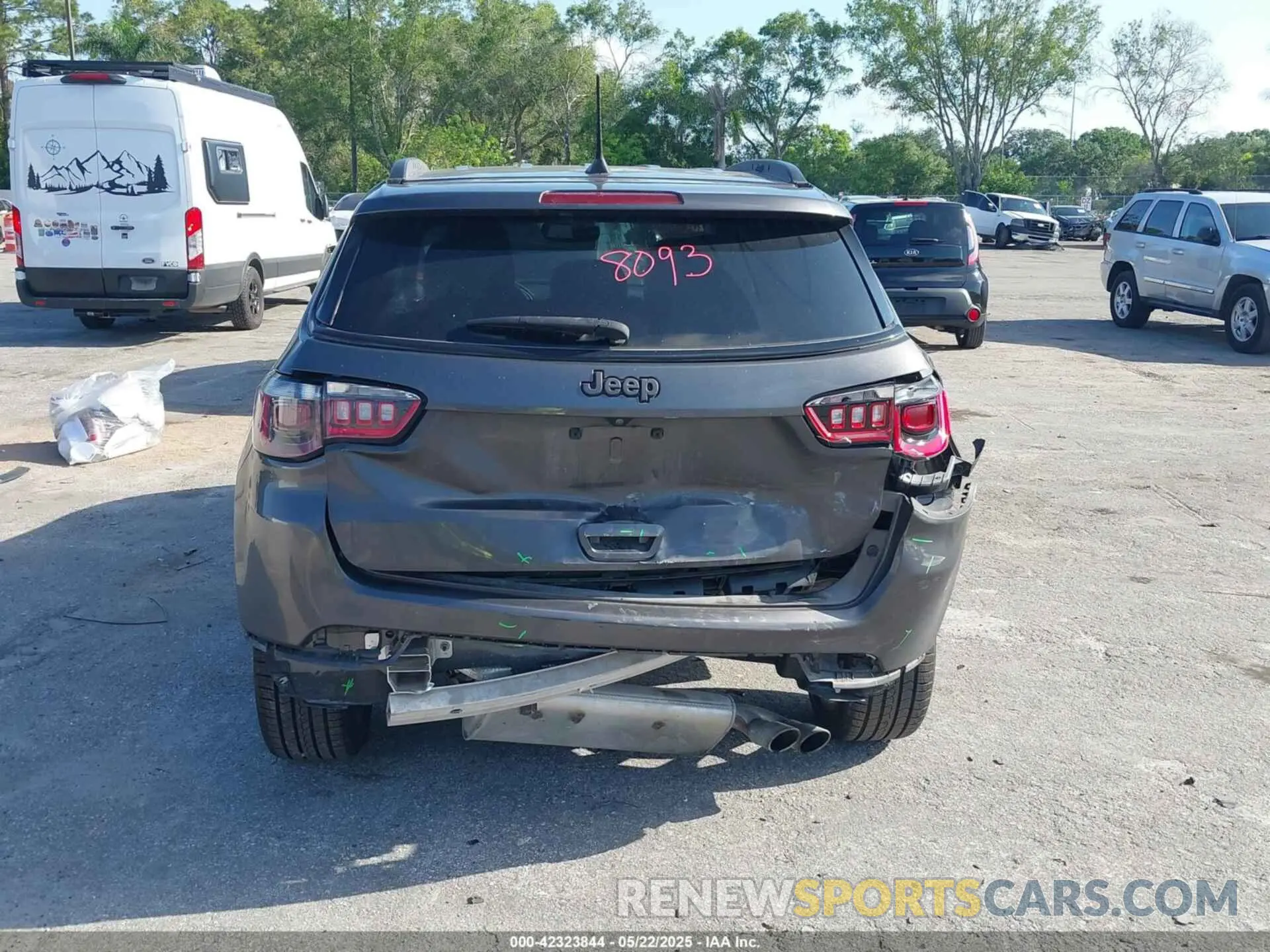 17 fotografías del automóvil dañado 3C4NJCEB4MT564077 JEEP COMPASS 2021