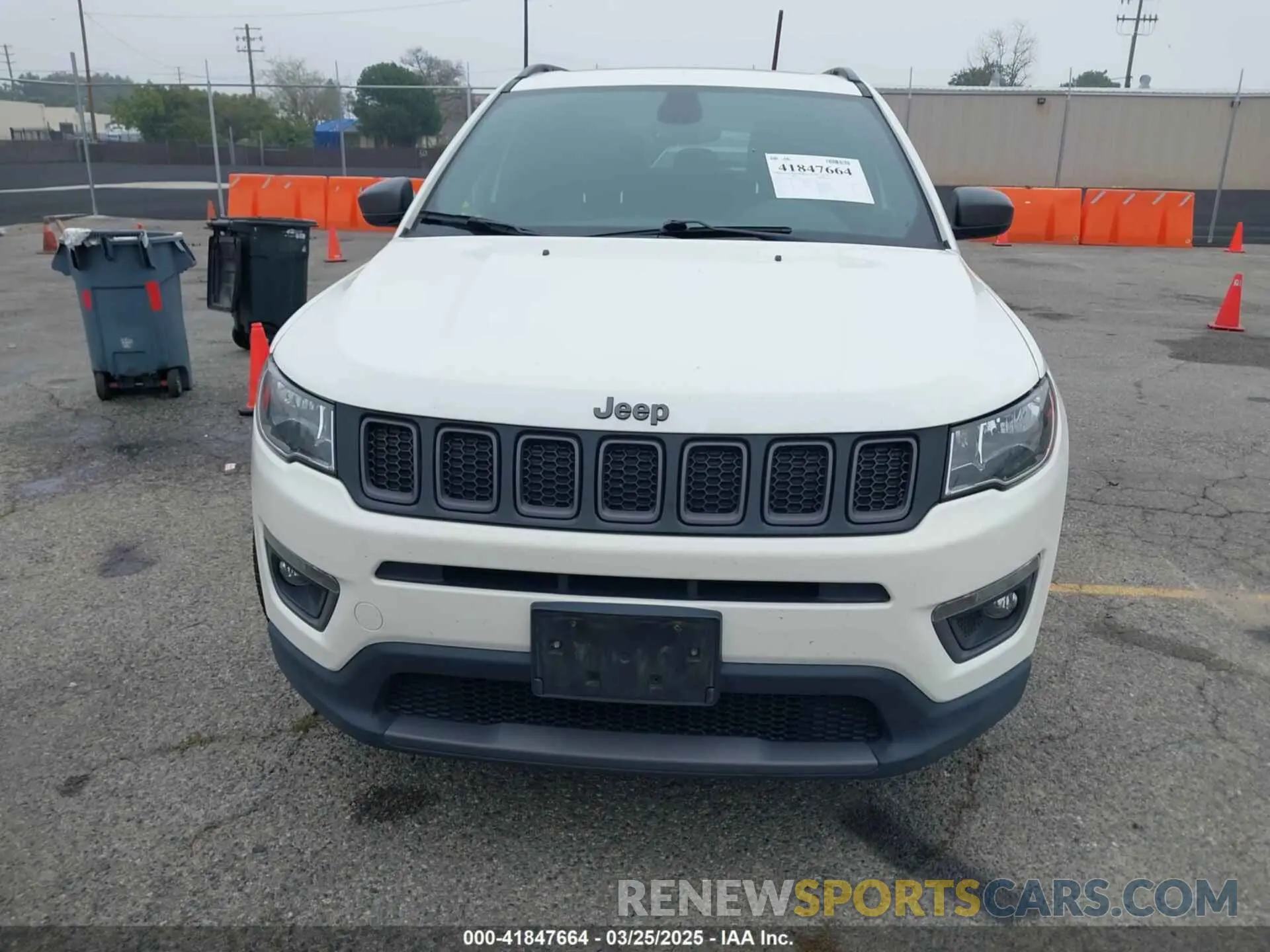 12 fotografías del automóvil dañado 3C4NJCEB4MT577055 JEEP COMPASS 2021