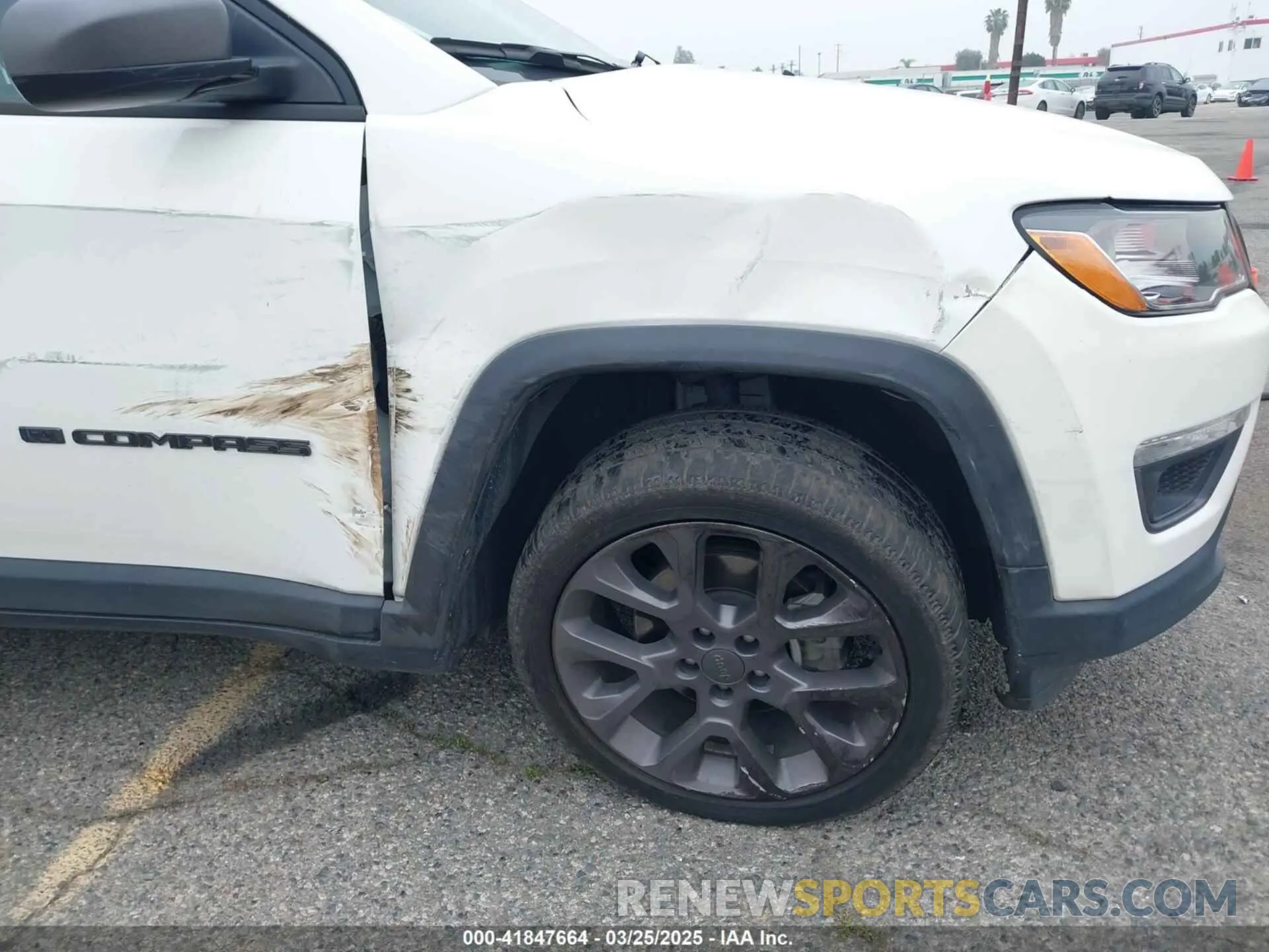 6 fotografías del automóvil dañado 3C4NJCEB4MT577055 JEEP COMPASS 2021