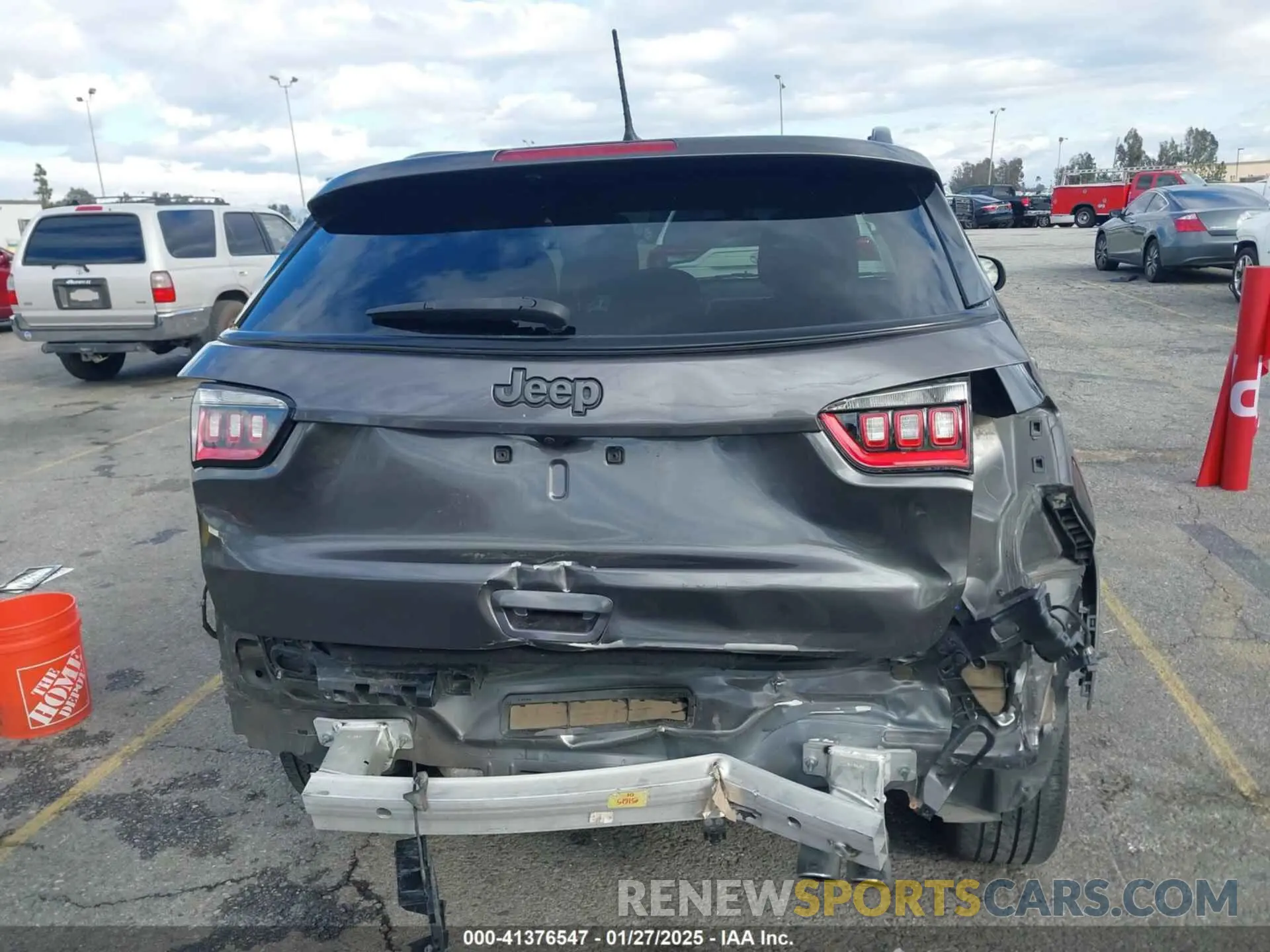17 fotografías del automóvil dañado 3C4NJCEB7MT596909 JEEP COMPASS 2021