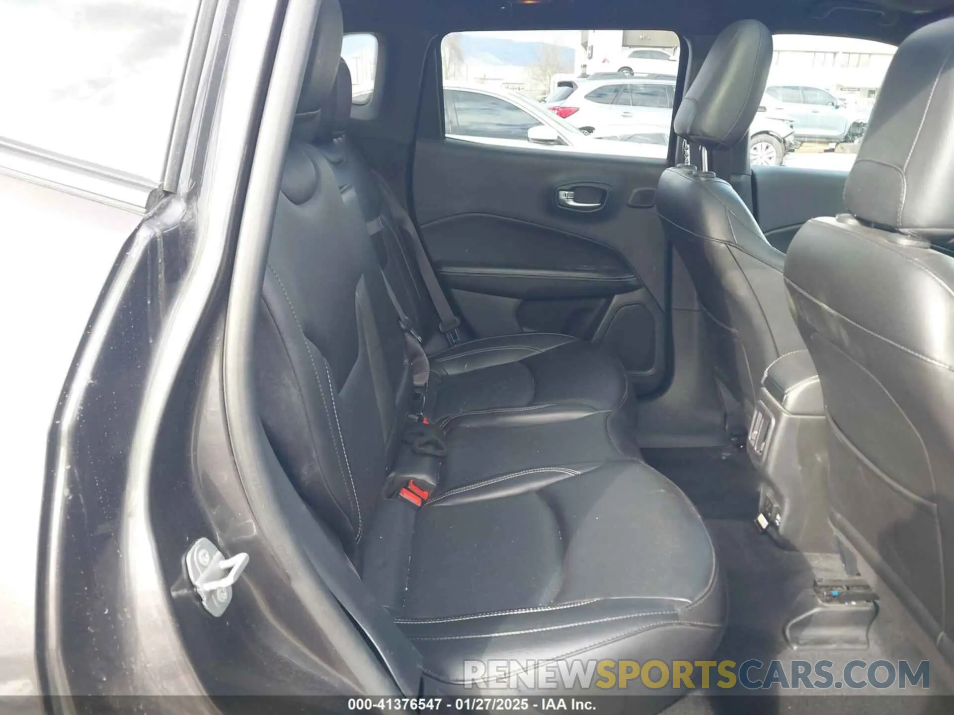 8 fotografías del automóvil dañado 3C4NJCEB7MT596909 JEEP COMPASS 2021