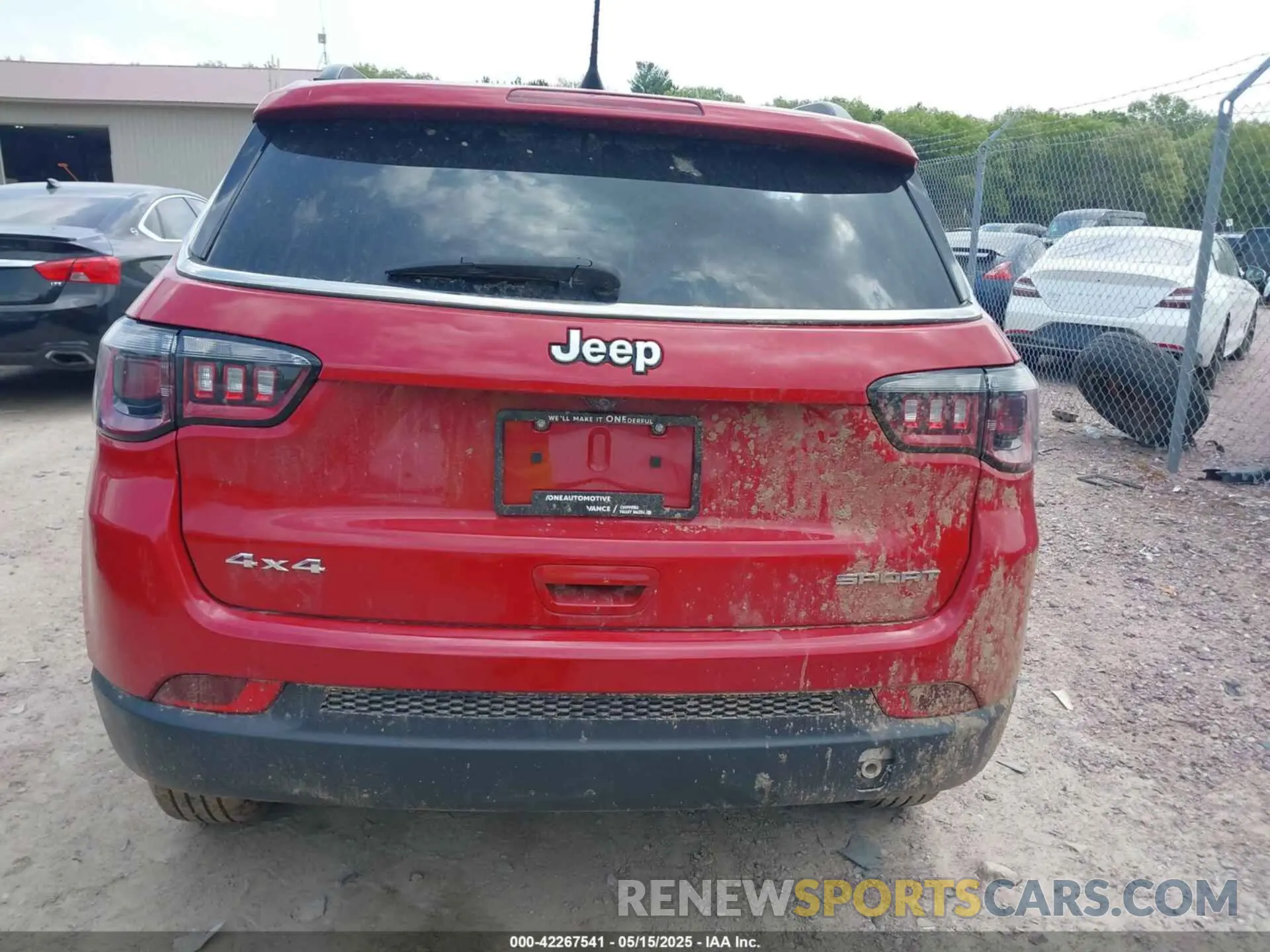15 fotografías del automóvil dañado 3C4NJDAB6MT525308 JEEP COMPASS 2021