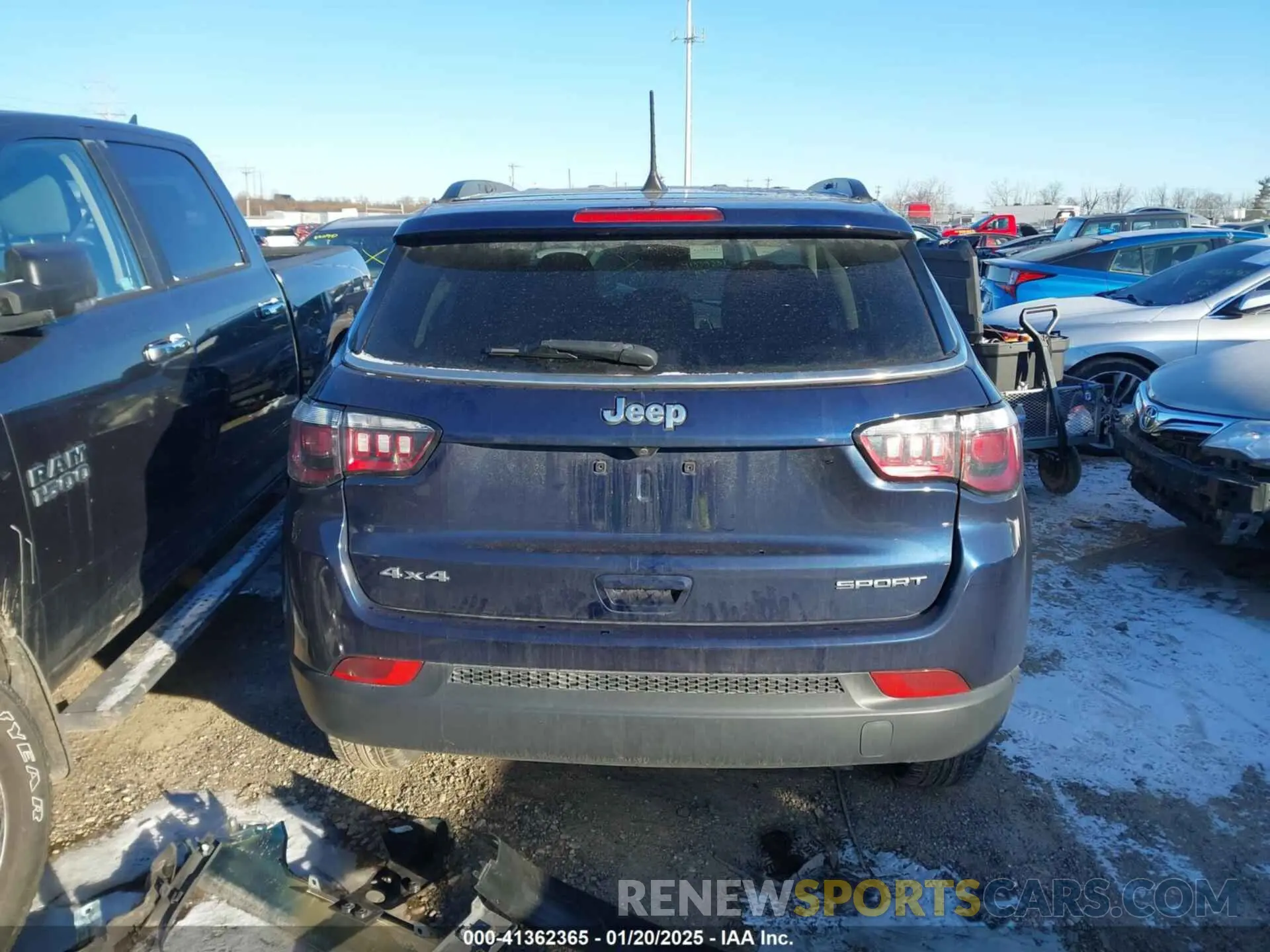 17 fotografías del automóvil dañado 3C4NJDAB6MT583886 JEEP COMPASS 2021