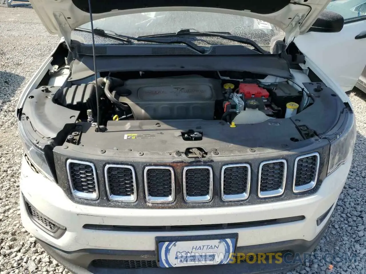 12 fotografías del automóvil dañado 3C4NJDAB8MT512950 JEEP COMPASS 2021