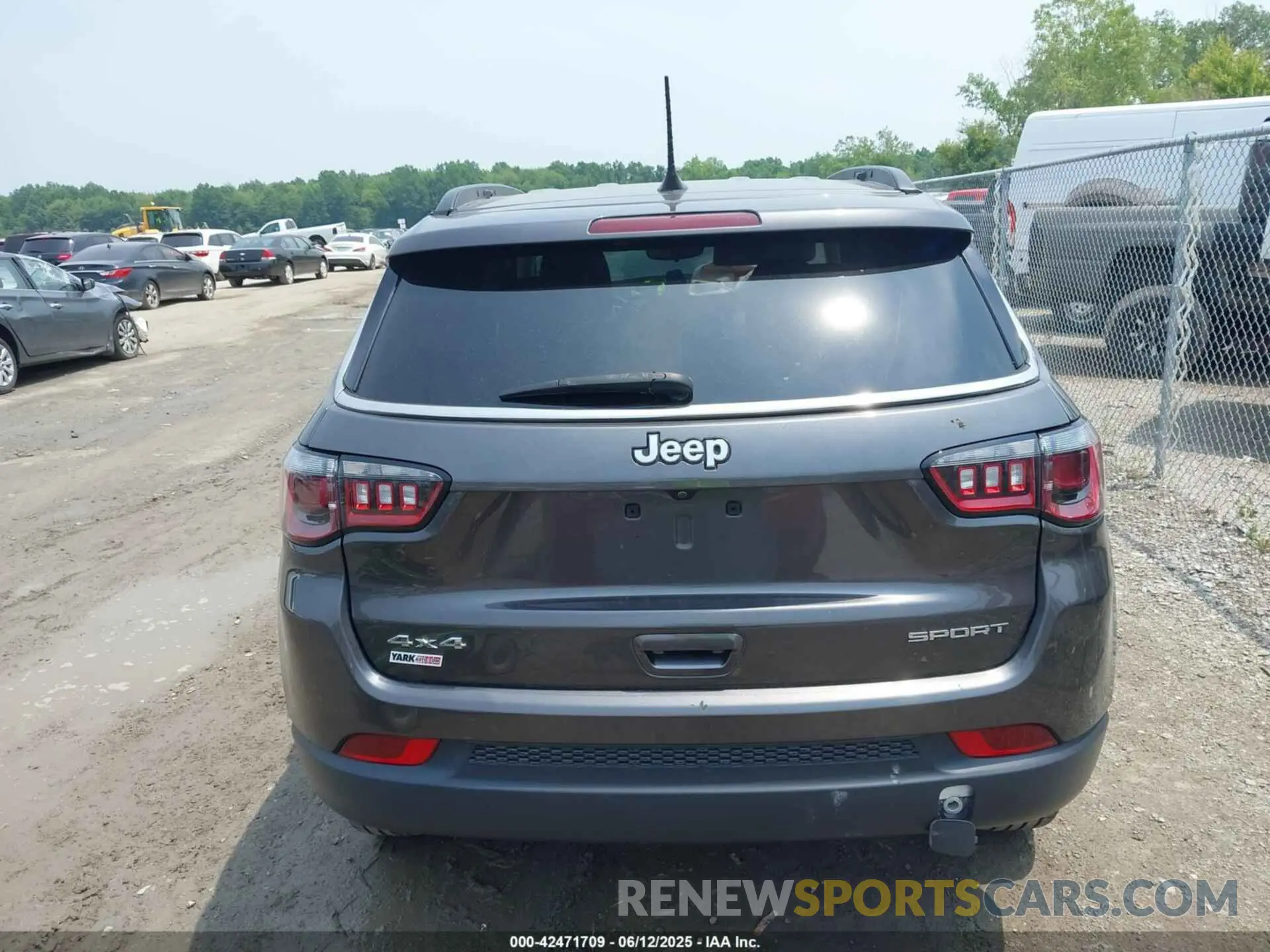 17 fotografías del automóvil dañado 3C4NJDAB9MT566547 JEEP COMPASS 2021