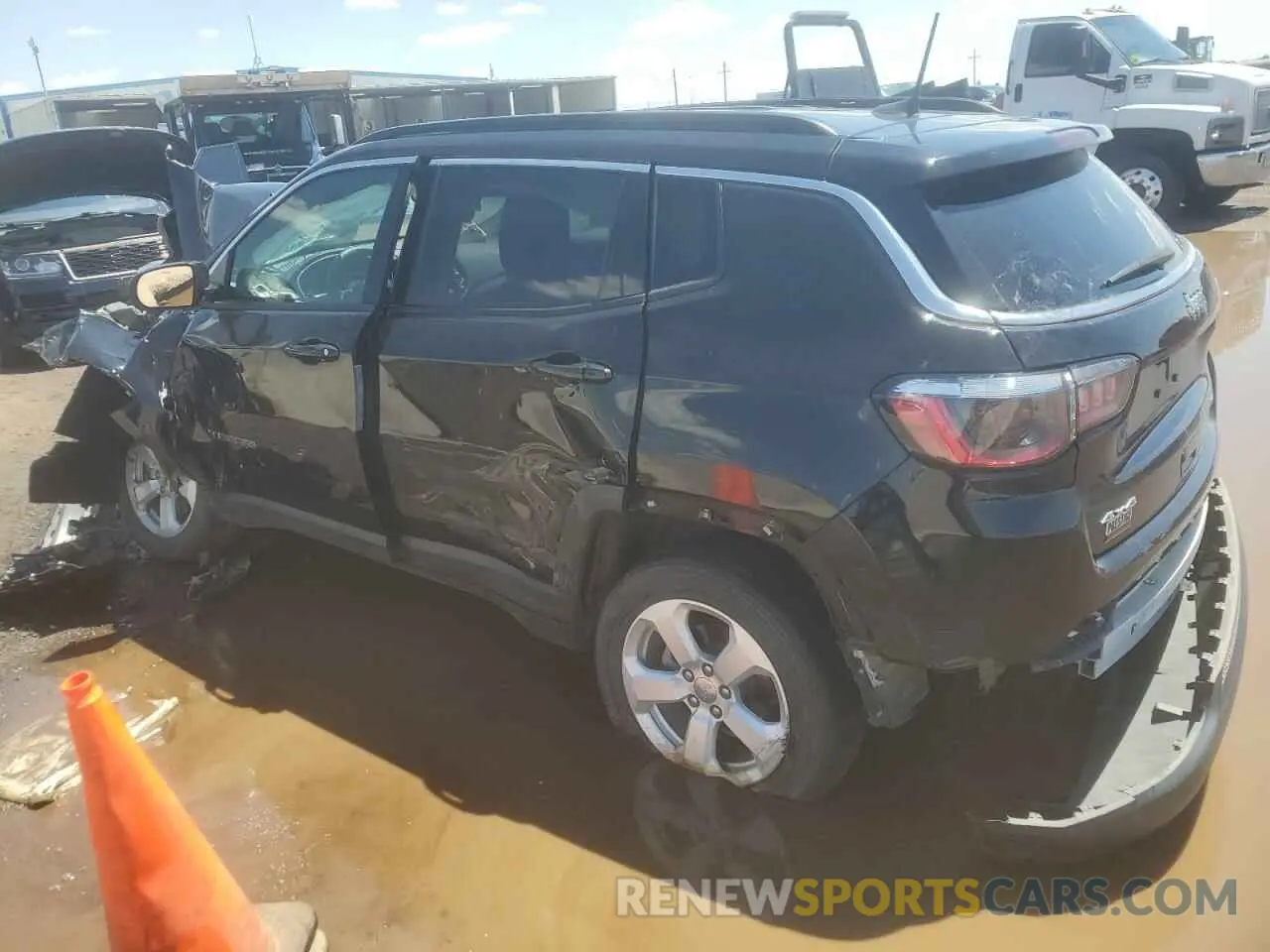 2 fotografías del automóvil dañado 3C4NJDBB1MT534528 JEEP COMPASS 2021