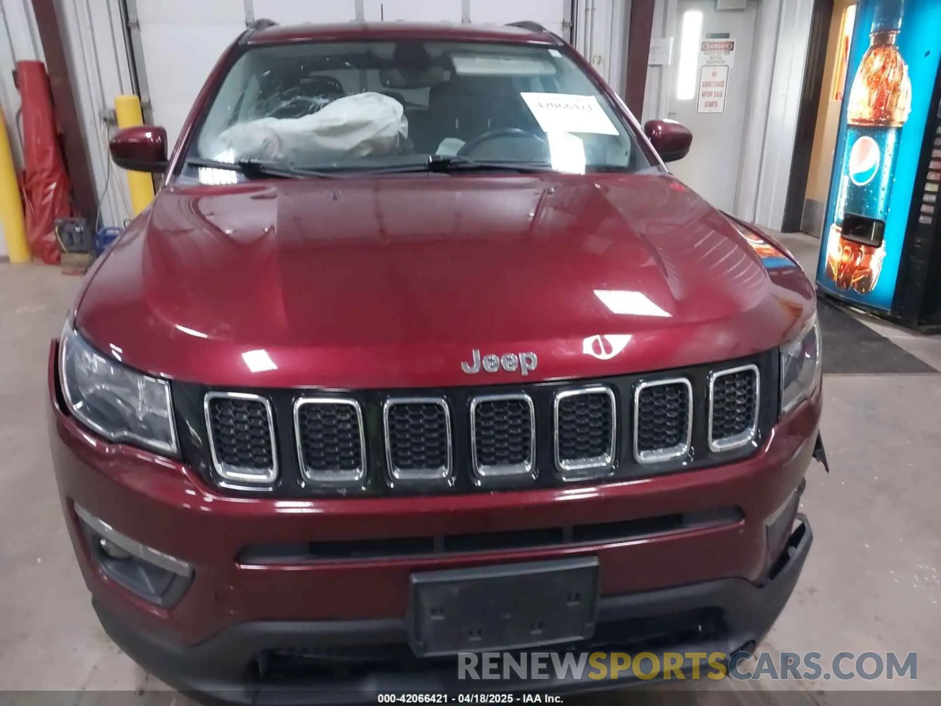 12 fotografías del automóvil dañado 3C4NJDBB8MT547261 JEEP COMPASS 2021