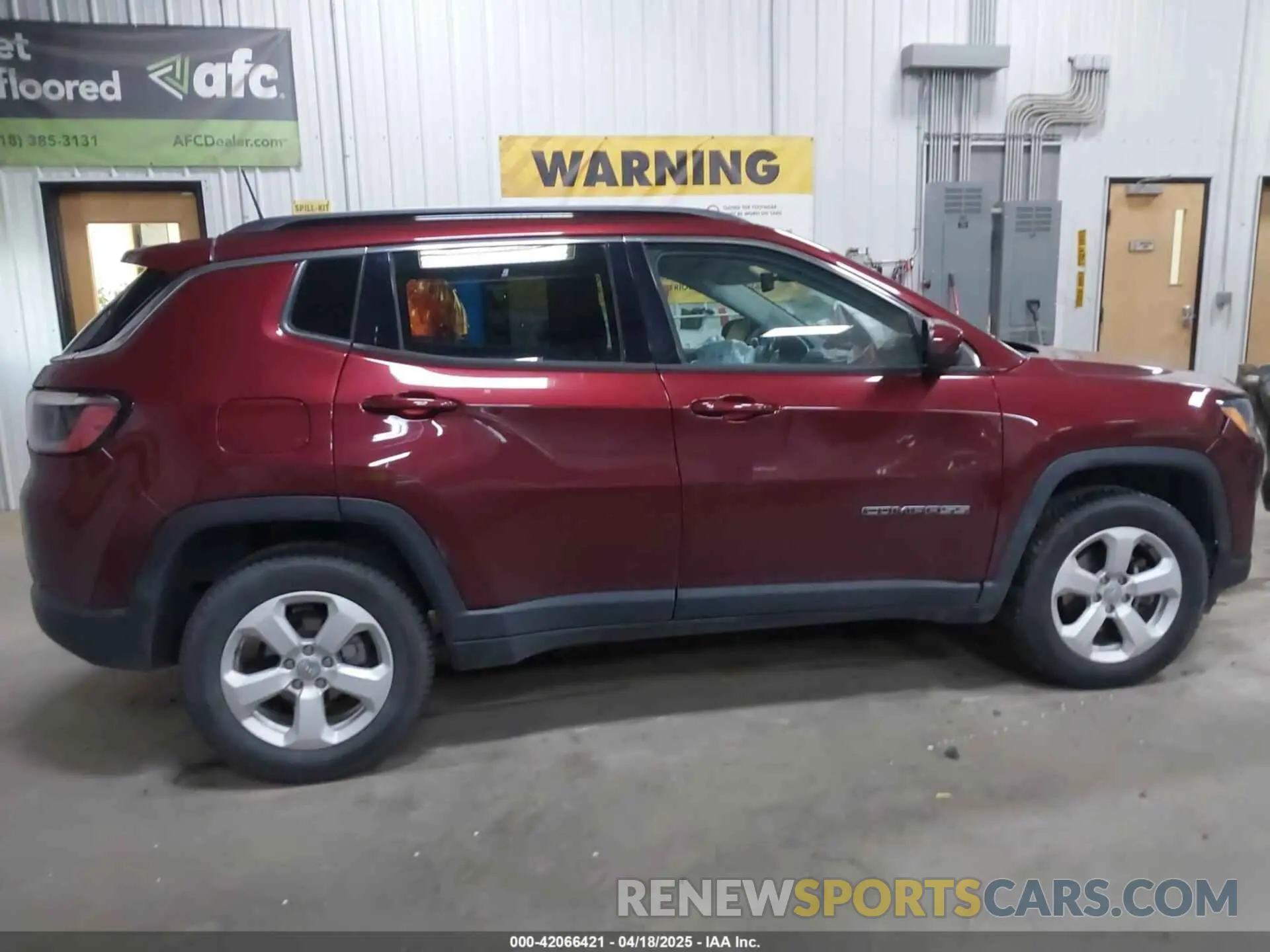 13 fotografías del automóvil dañado 3C4NJDBB8MT547261 JEEP COMPASS 2021