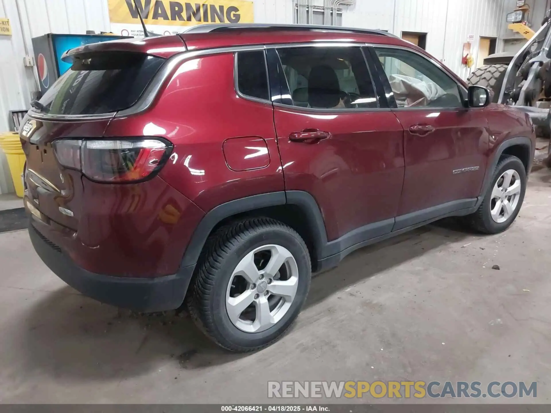 4 fotografías del automóvil dañado 3C4NJDBB8MT547261 JEEP COMPASS 2021