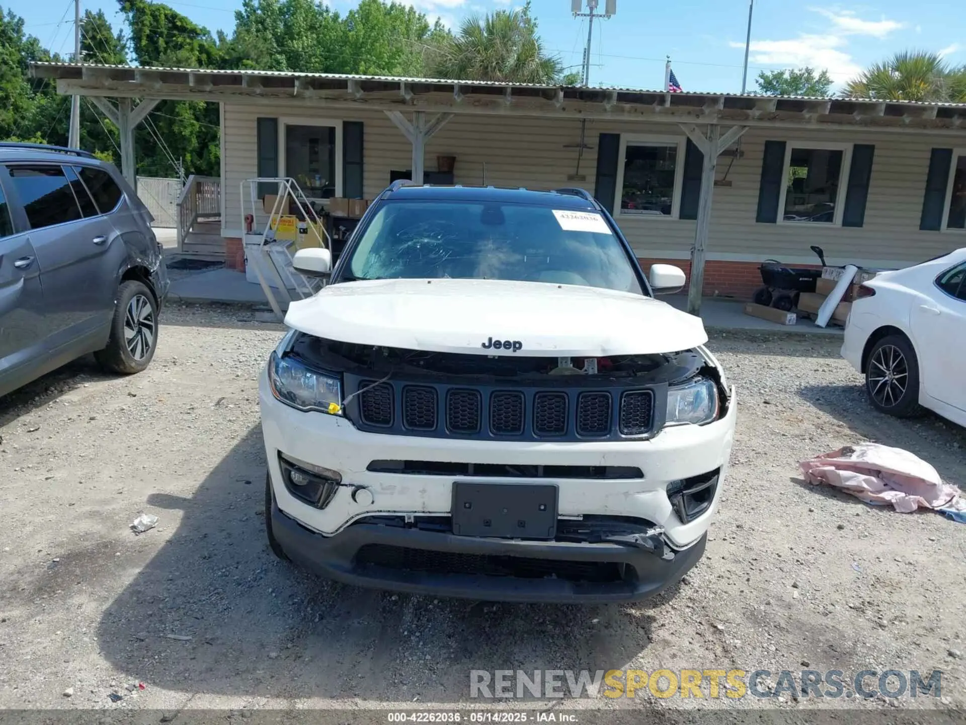 12 fotografías del automóvil dañado 3C4NJDBB8MT555358 JEEP COMPASS 2021