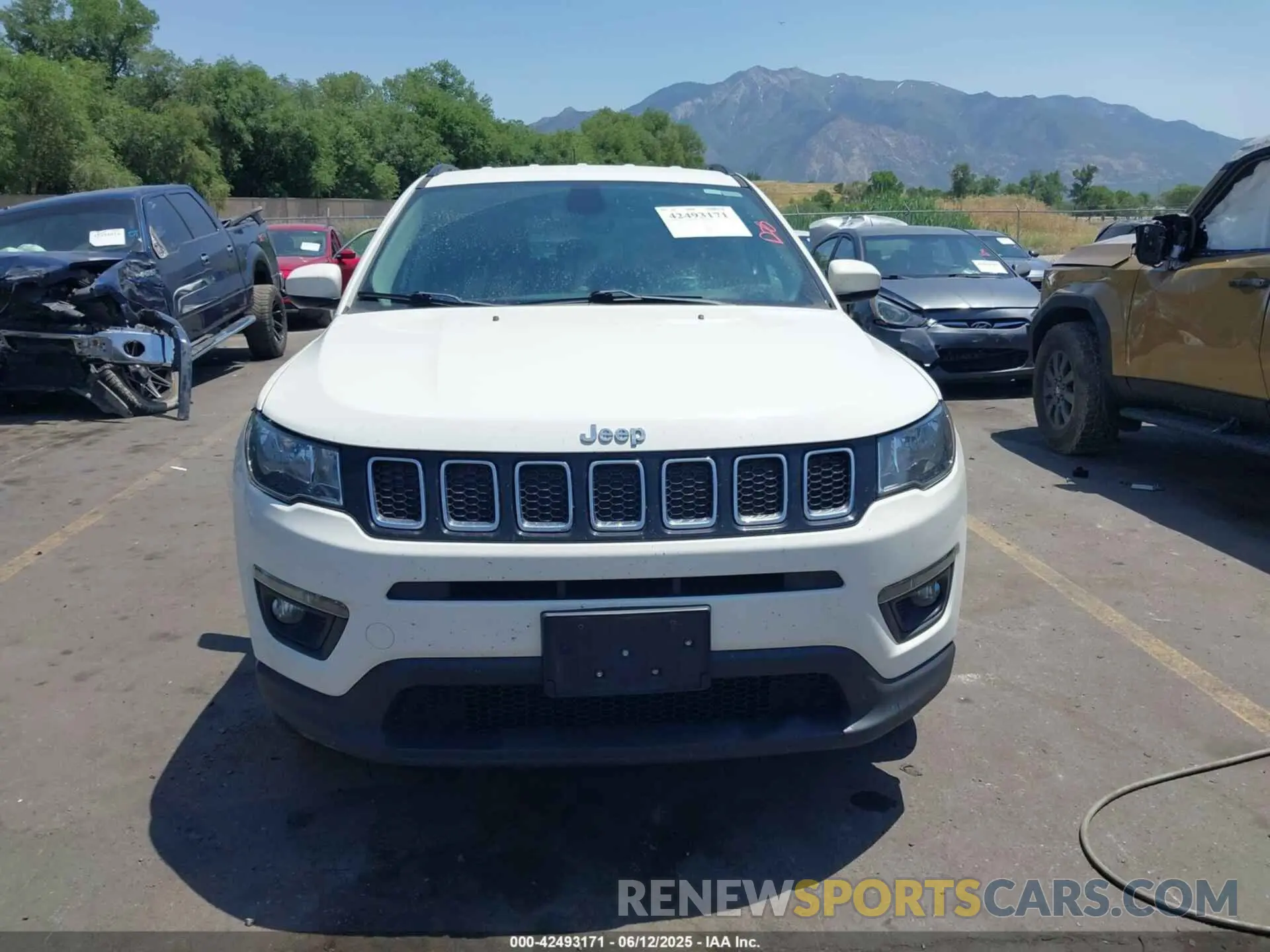 12 fotografías del automóvil dañado 3C4NJDBB9MT560794 JEEP COMPASS 2021