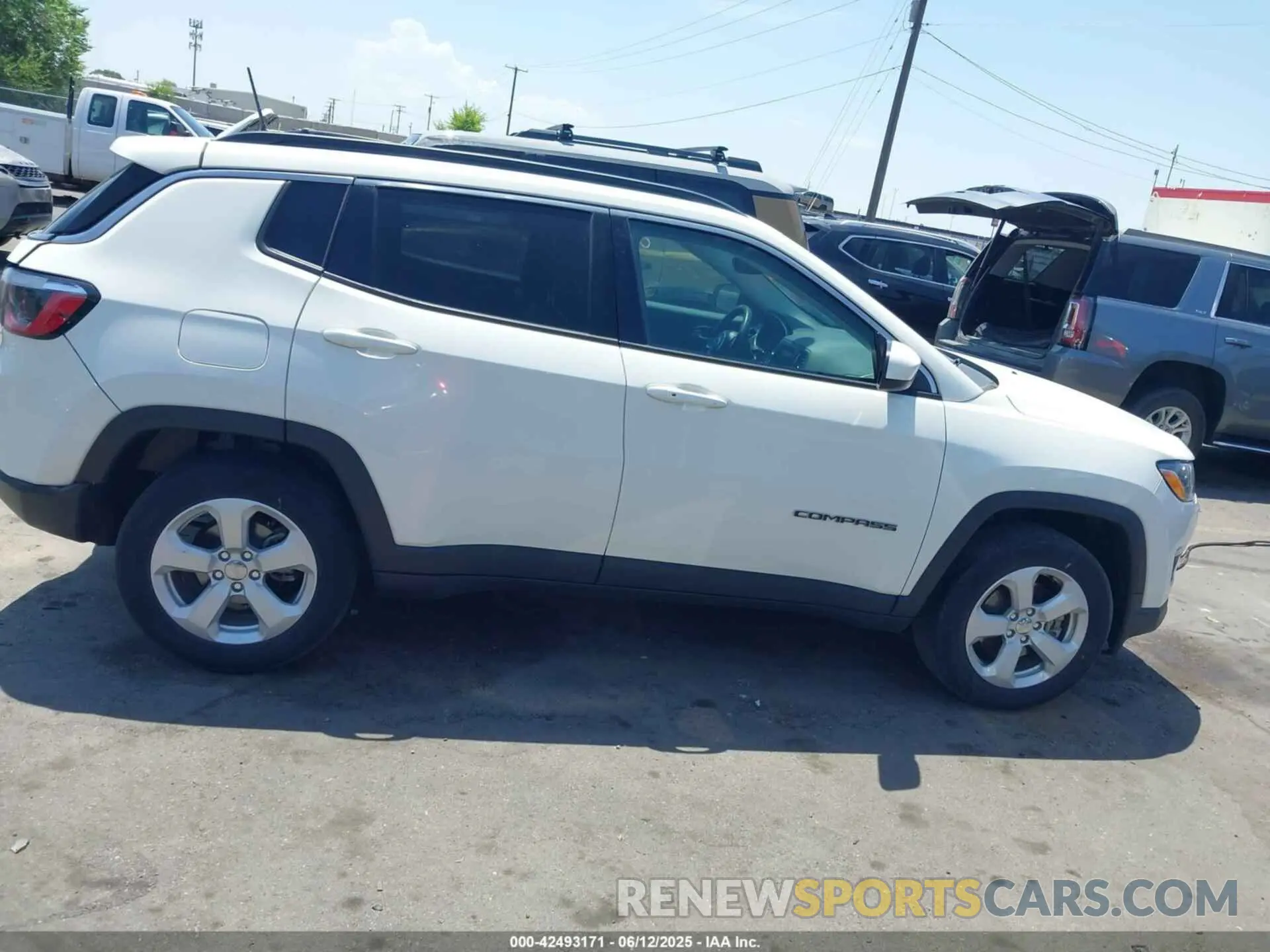 13 fotografías del automóvil dañado 3C4NJDBB9MT560794 JEEP COMPASS 2021