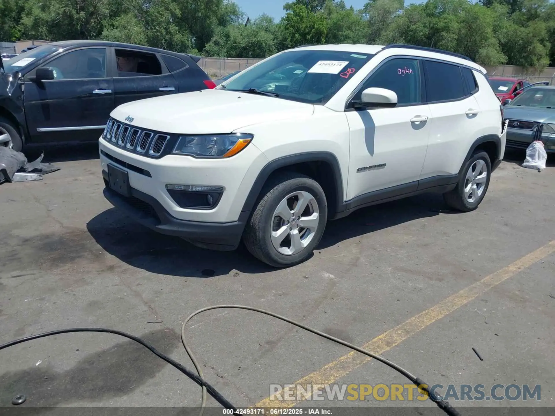 2 fotografías del automóvil dañado 3C4NJDBB9MT560794 JEEP COMPASS 2021