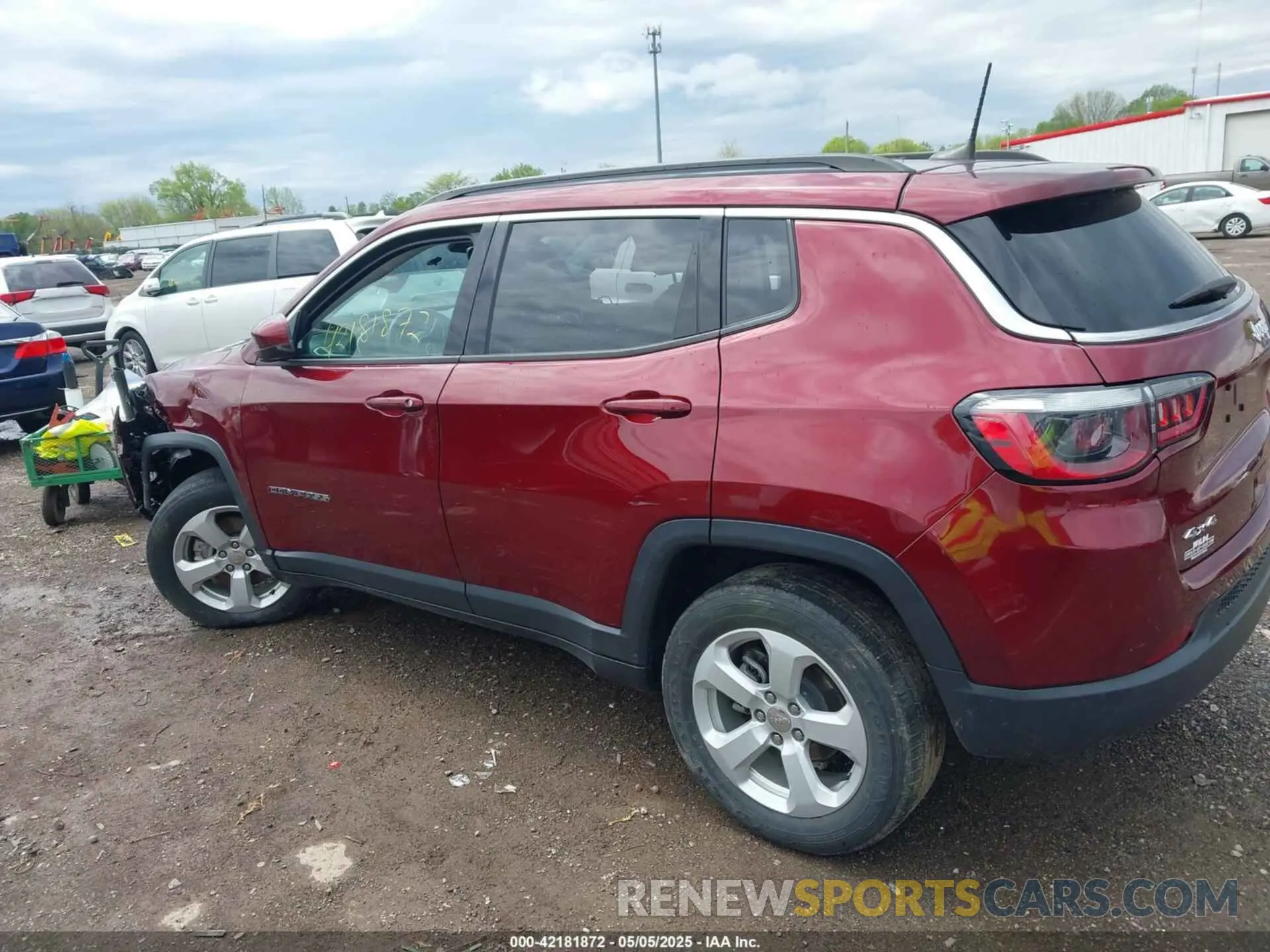 14 fotografías del automóvil dañado 3C4NJDBBXMT504993 JEEP COMPASS 2021